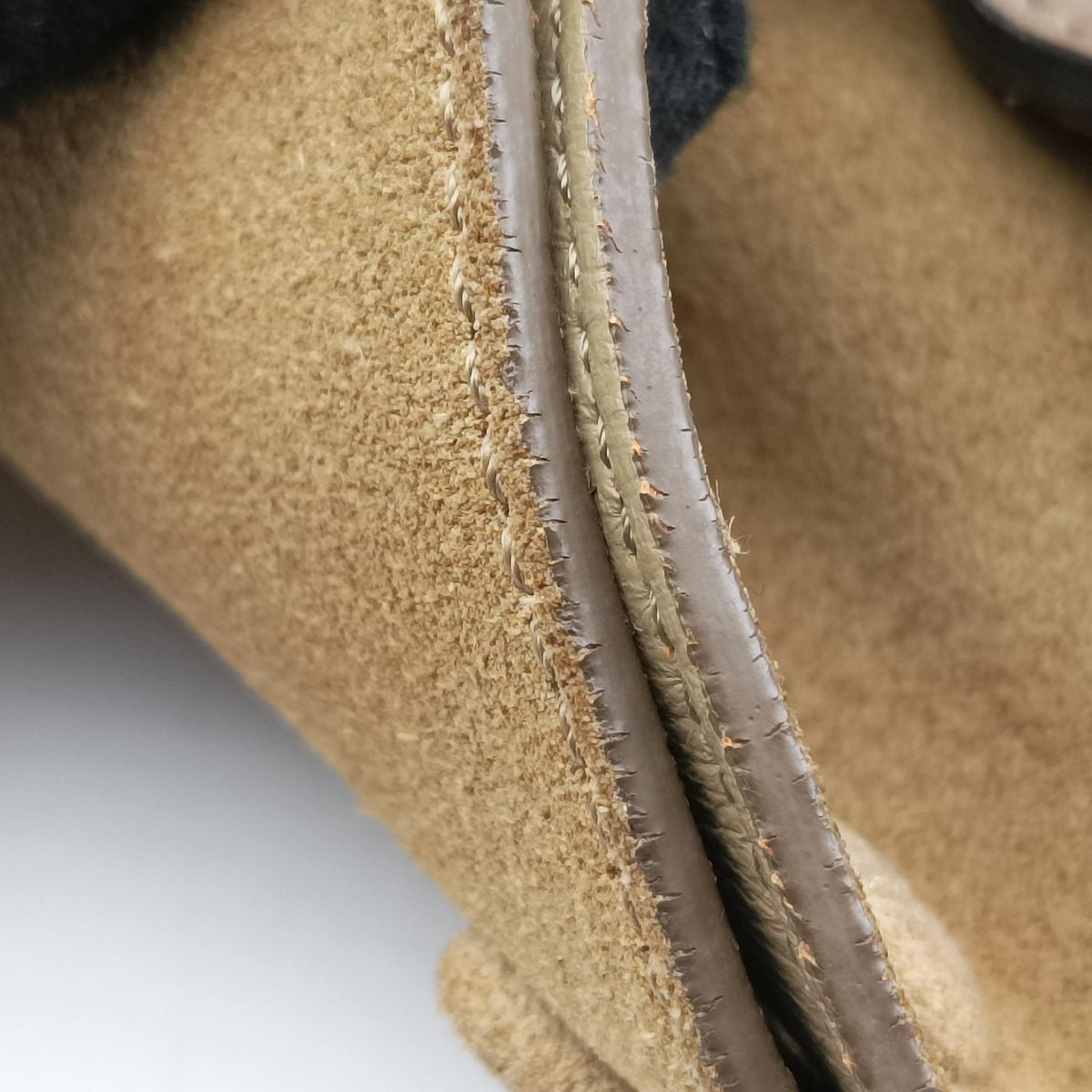 Vintage Celine Trapeze Beige× Gray×brown Suede × leather  shoulderbag | stylenewstar