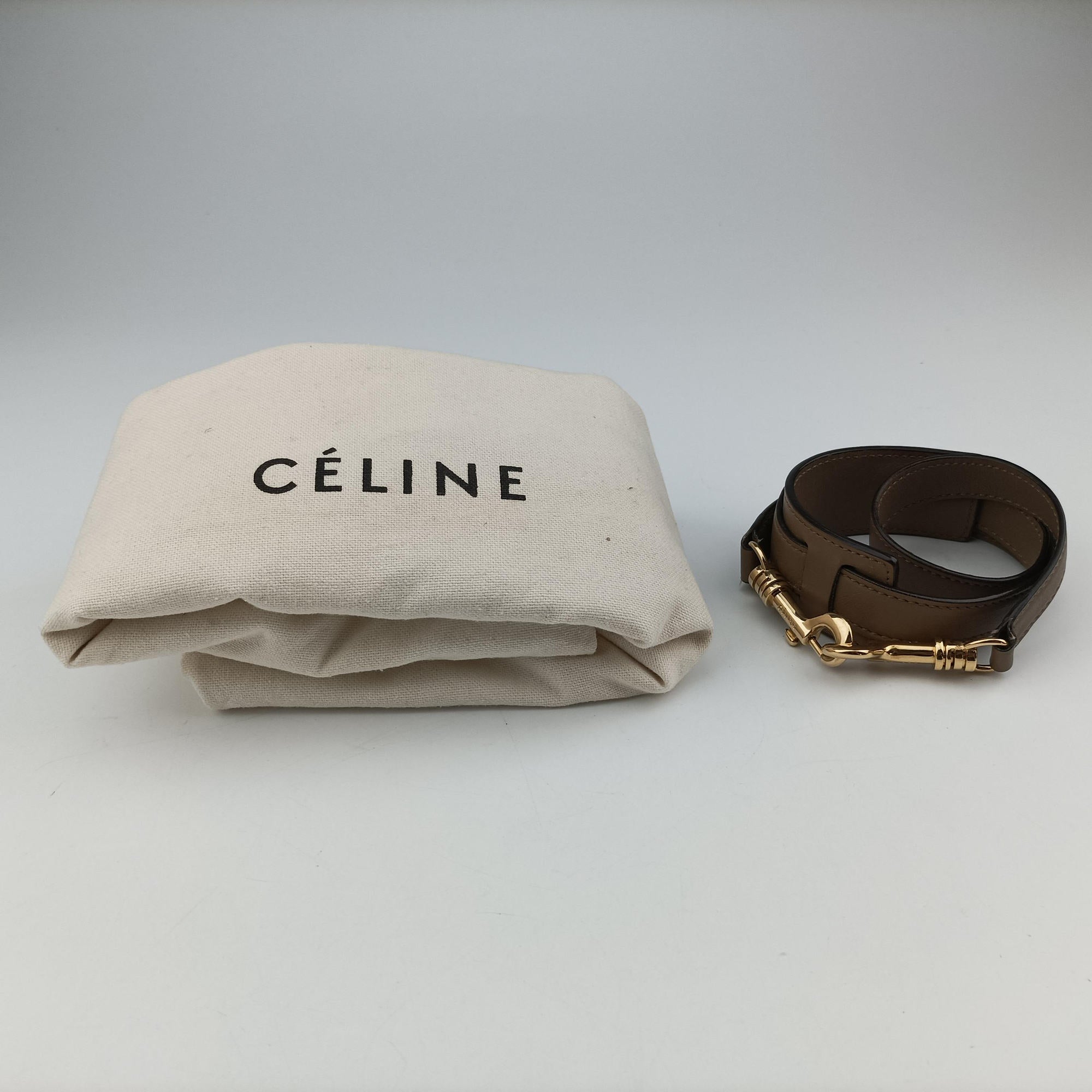 Vintage Celine Trapeze Beige× Gray×brown Suede × leather  shoulderbag | stylenewstar