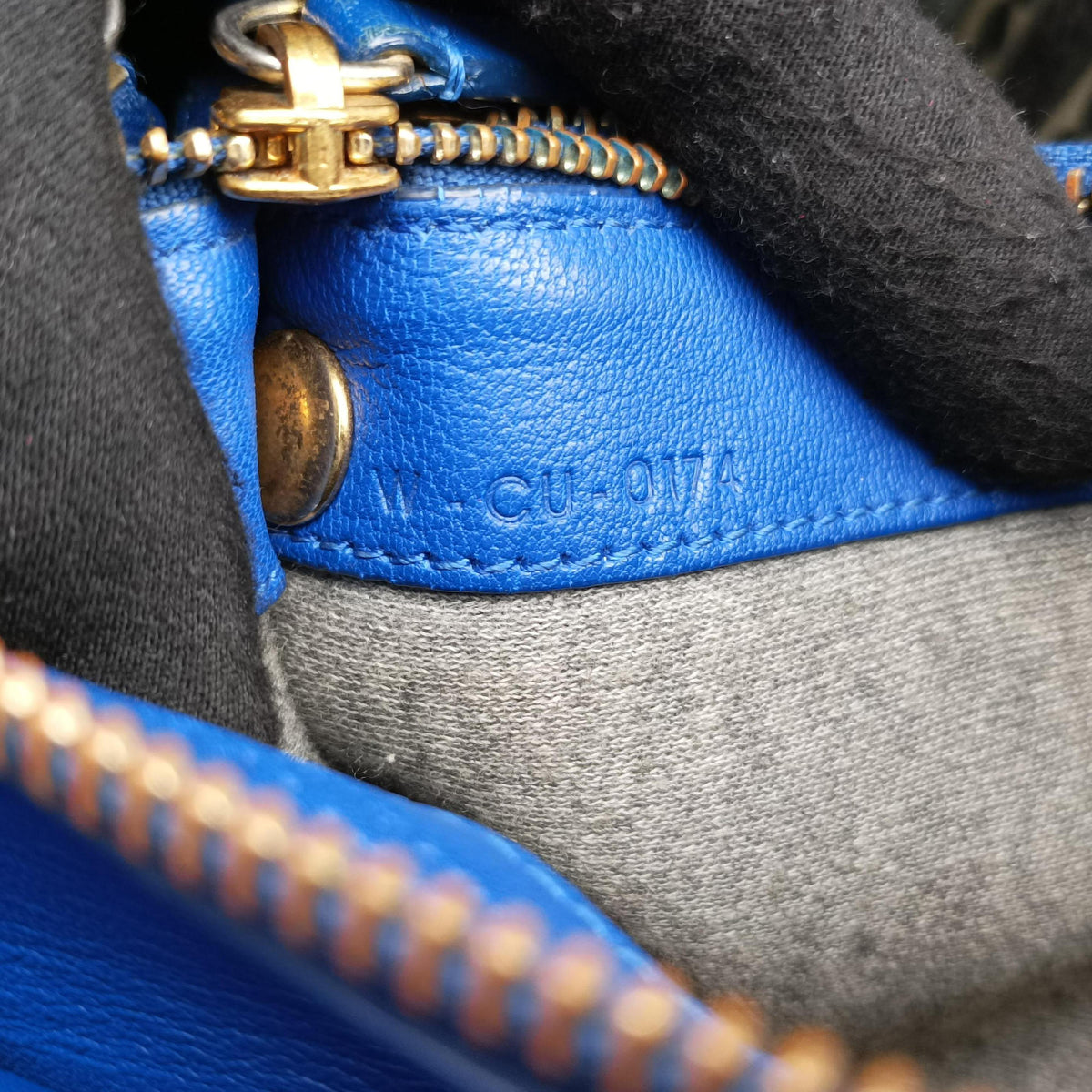 Pre-owned Celine TRIO Blue Leather  shoulderbag | stylenewstar