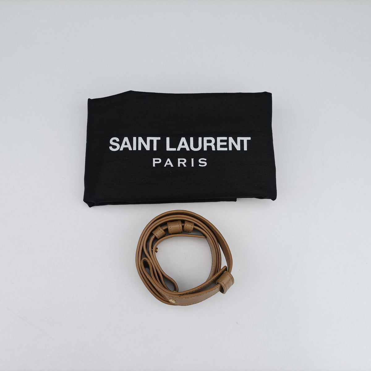 Vintage Yves Saint Laurent CLASSIC DUFFEL6 Black × Khaki Leather 322049 shoulderbag | stylenewstar