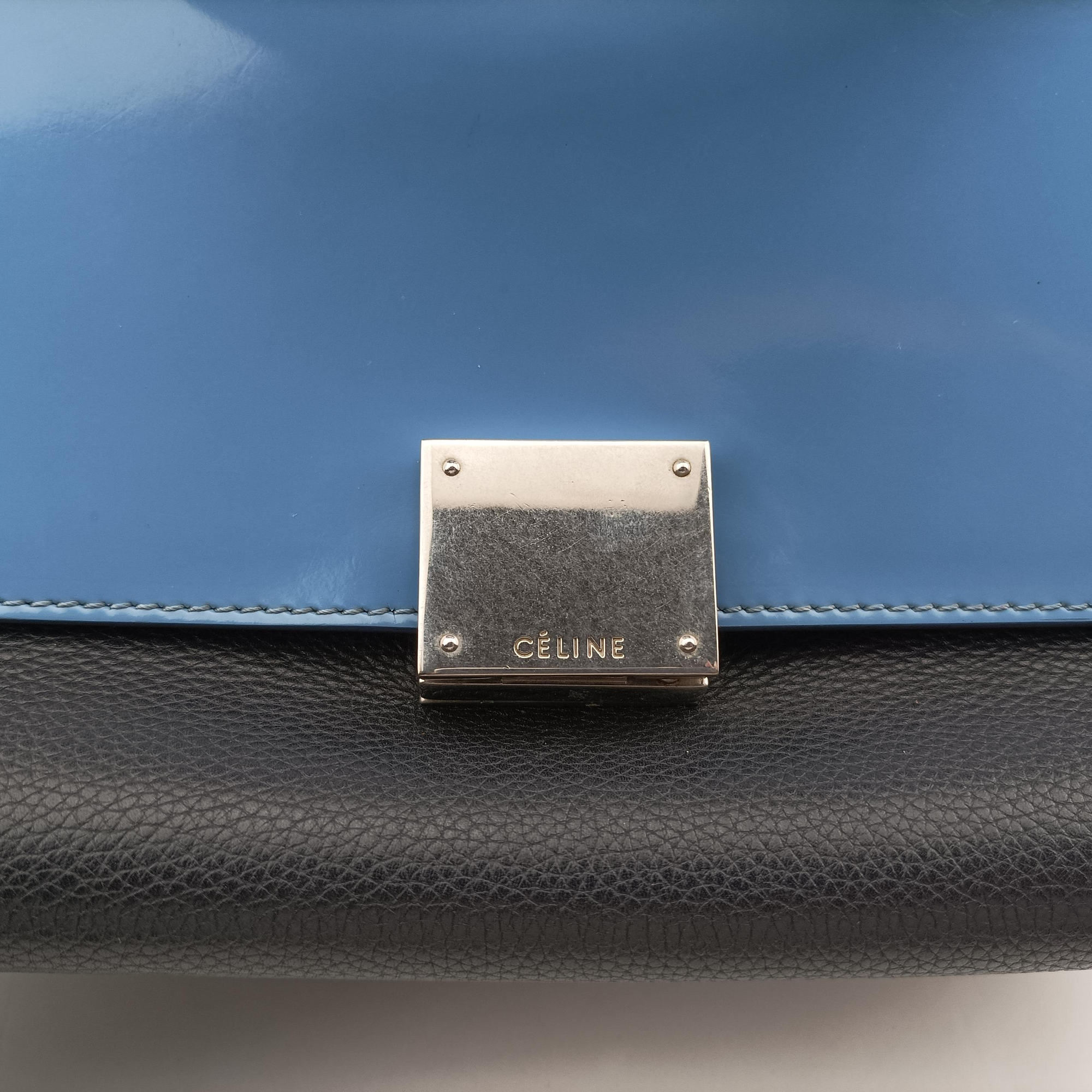 Pre-owned Celine Trapeze Blue×Black×Beige leather  shoulderbag | stylenewstar