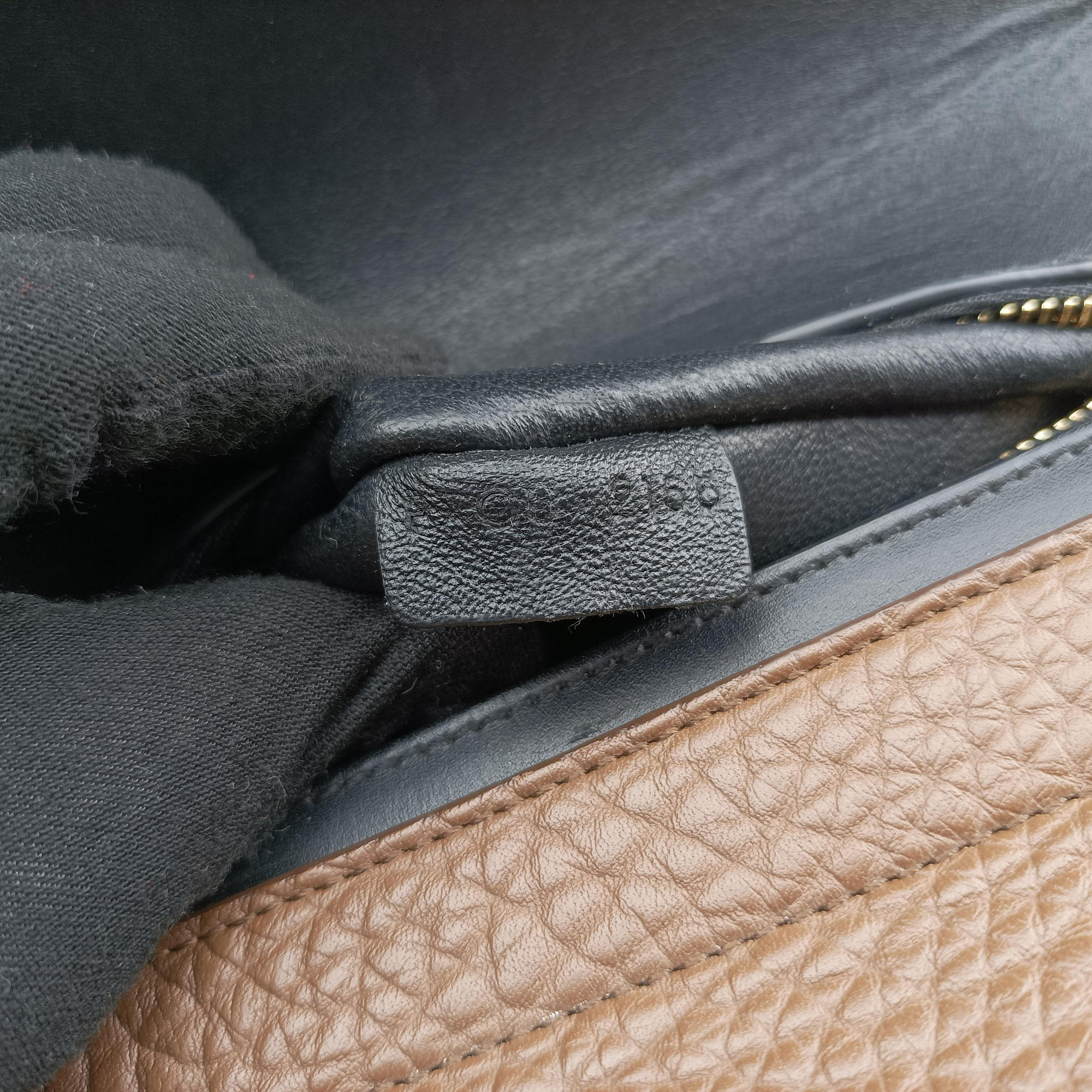 Pre-owned Celine Trapeze Beige×Black×Blue Suede × leather  shoulderbag | stylenewstar
