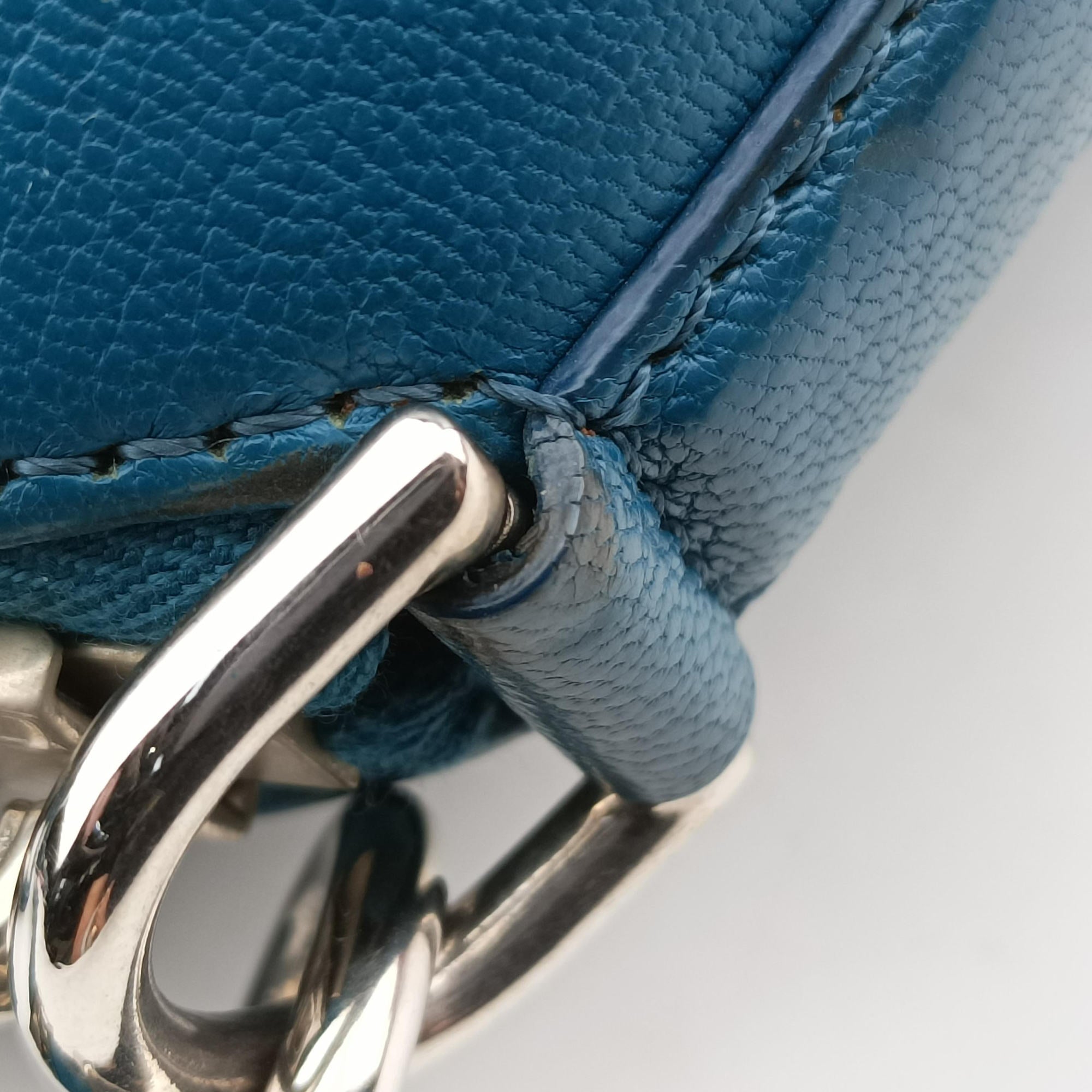 Secondhand Givenchy Antigona Blue leather  shoulderbag | stylenewstar