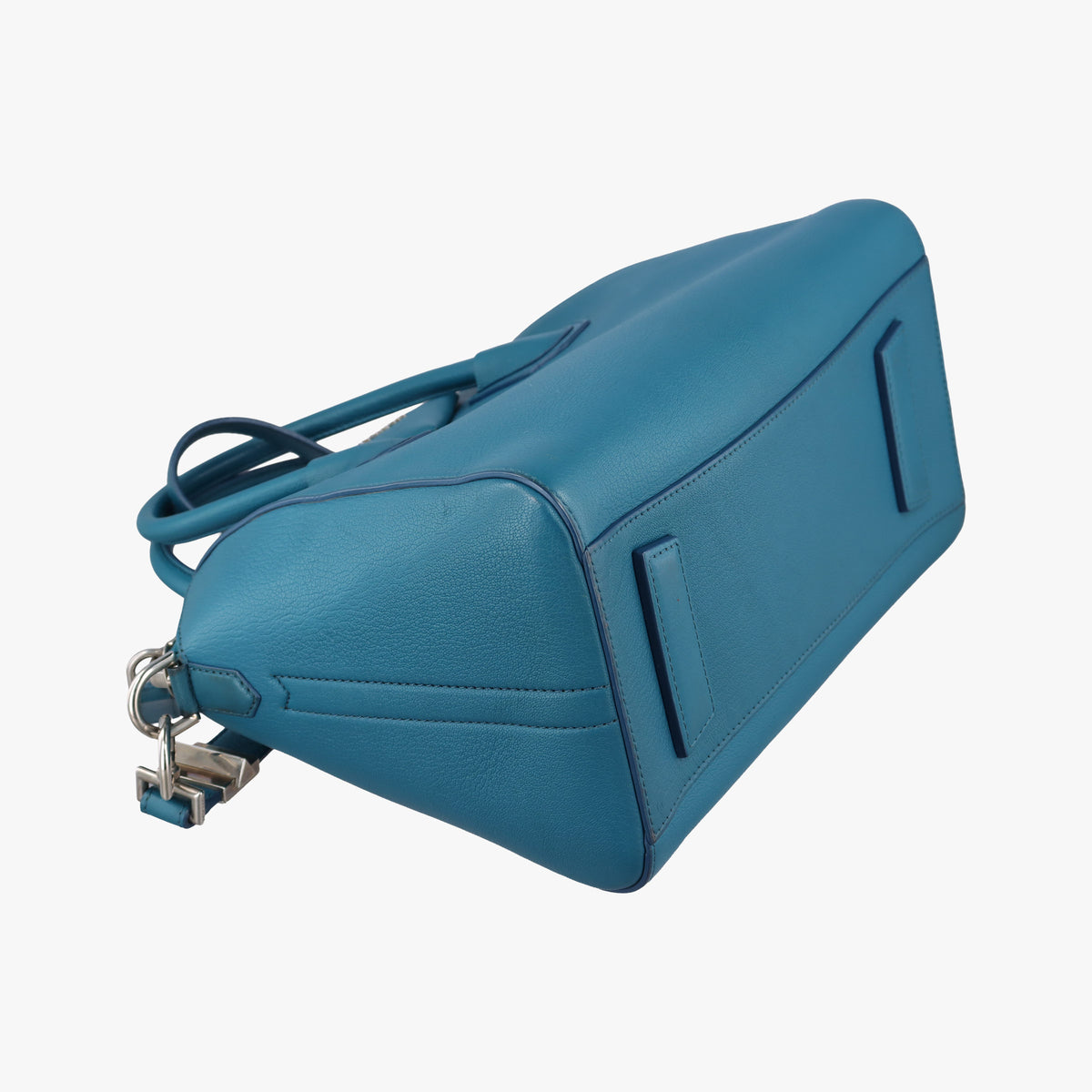 Secondhand Givenchy Antigona Blue leather  shoulderbag | stylenewstar