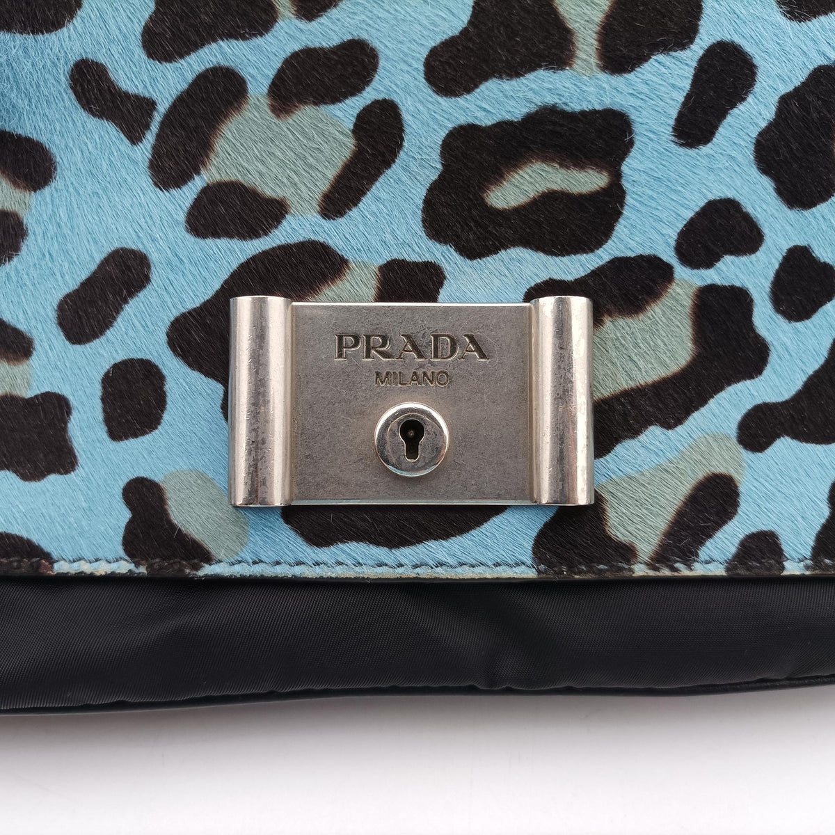 Pre-owned Prada Leopard print Blue×Black ponyhair×nylon 1BD009 shoulderbag | stylenewstar