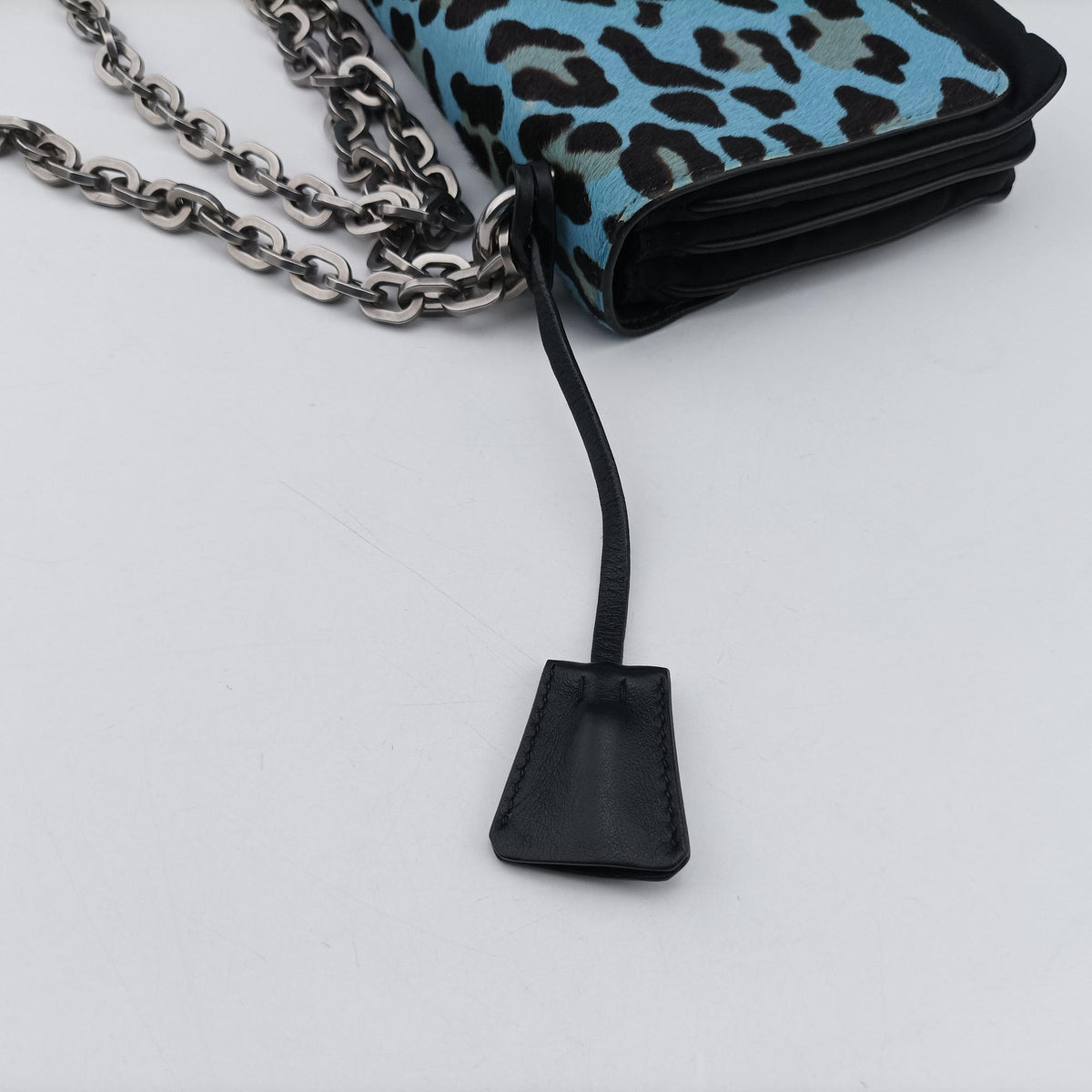 Pre-owned Prada Leopard print Blue×Black ponyhair×nylon 1BD009 shoulderbag | stylenewstar