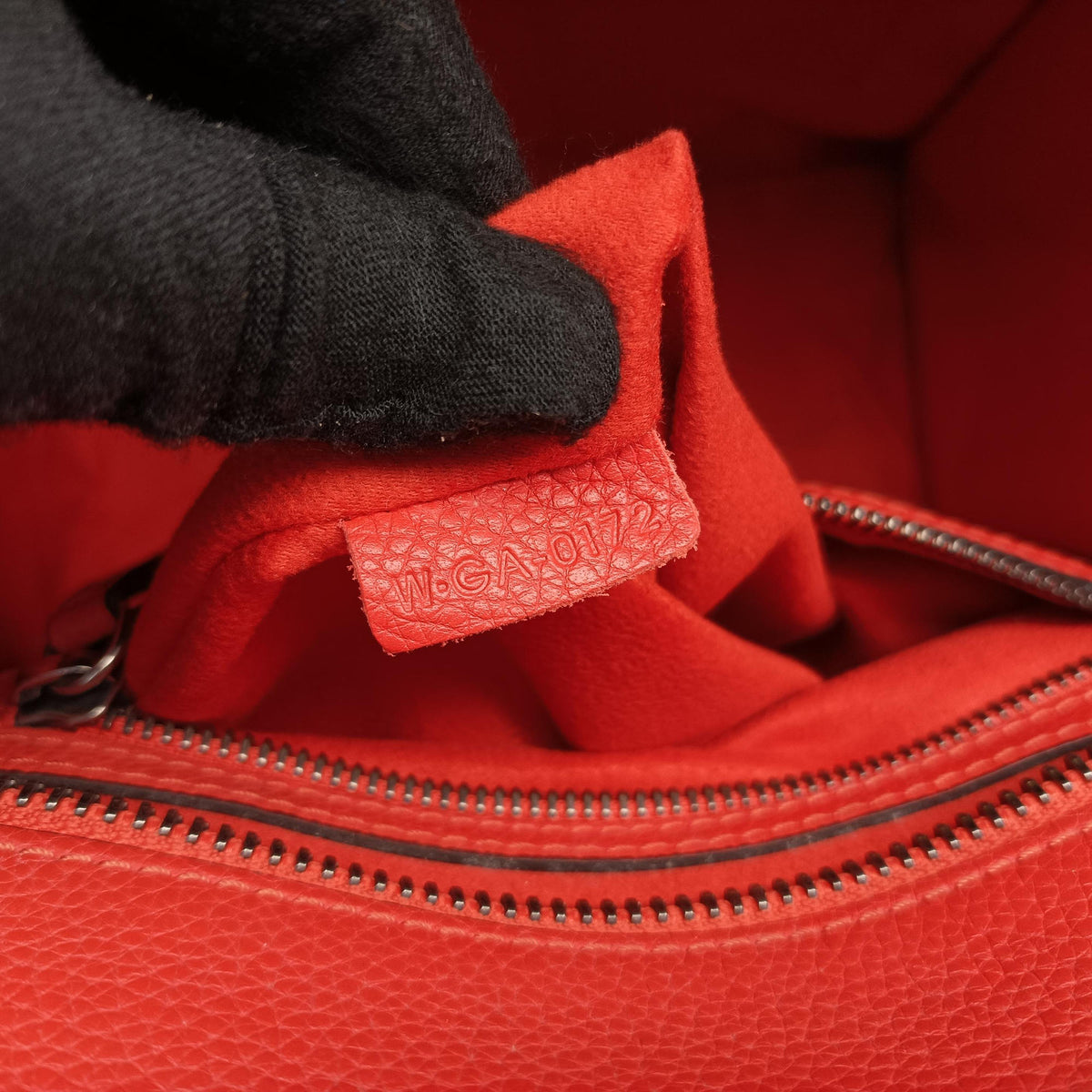 Pre-owned Celine Luggage Micro shopper Orange Leather  handbag | stylenewstar