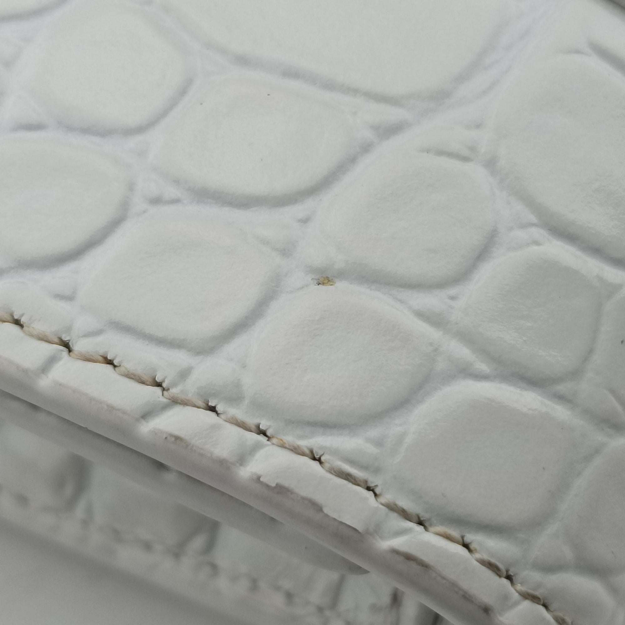 Pre-owned Balenciaga Hourglass White leather  shoulderbag | stylenewstar