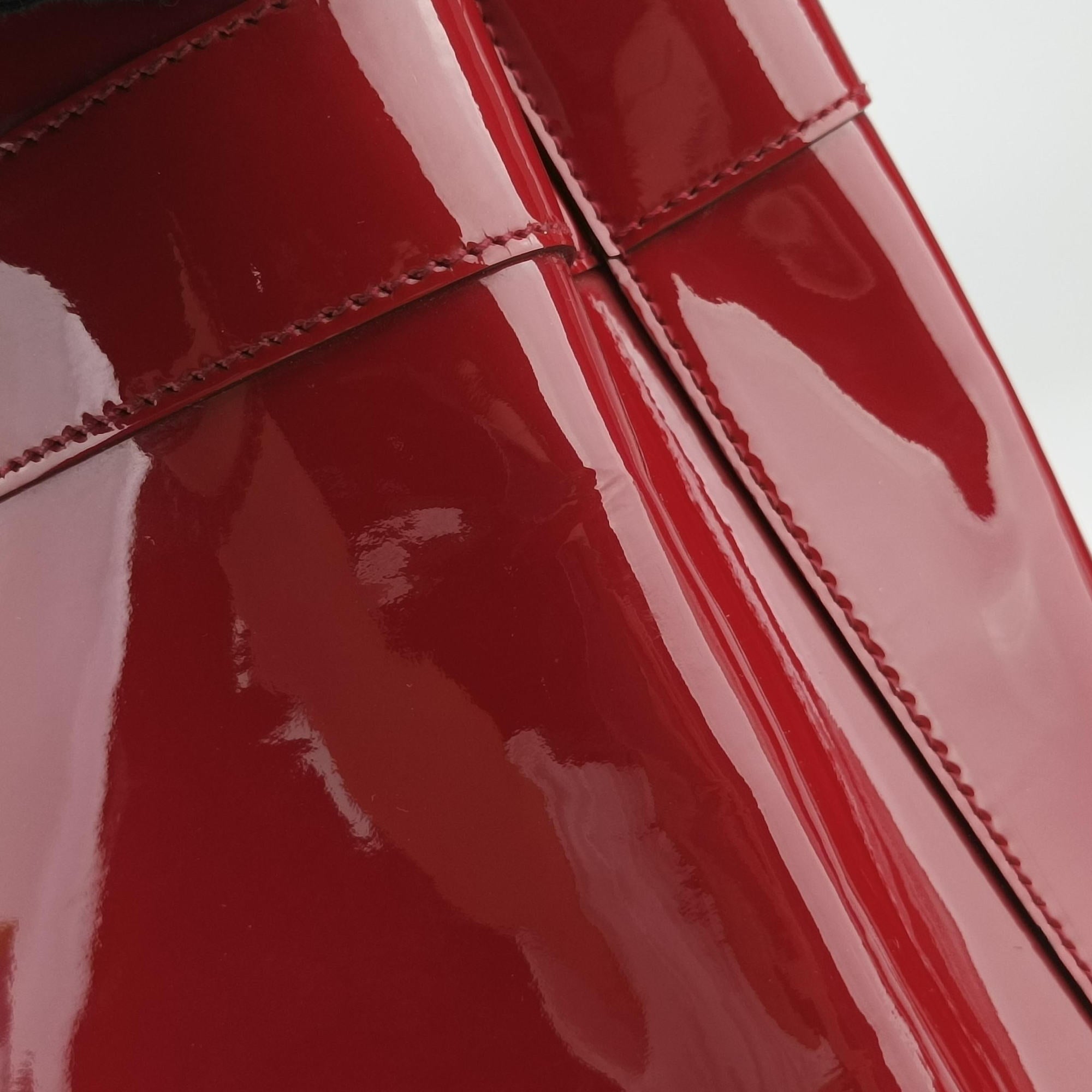 Pre-owned Gucci Bright Bit Red Patent Leather 319795 shoulderbag | stylenewstar