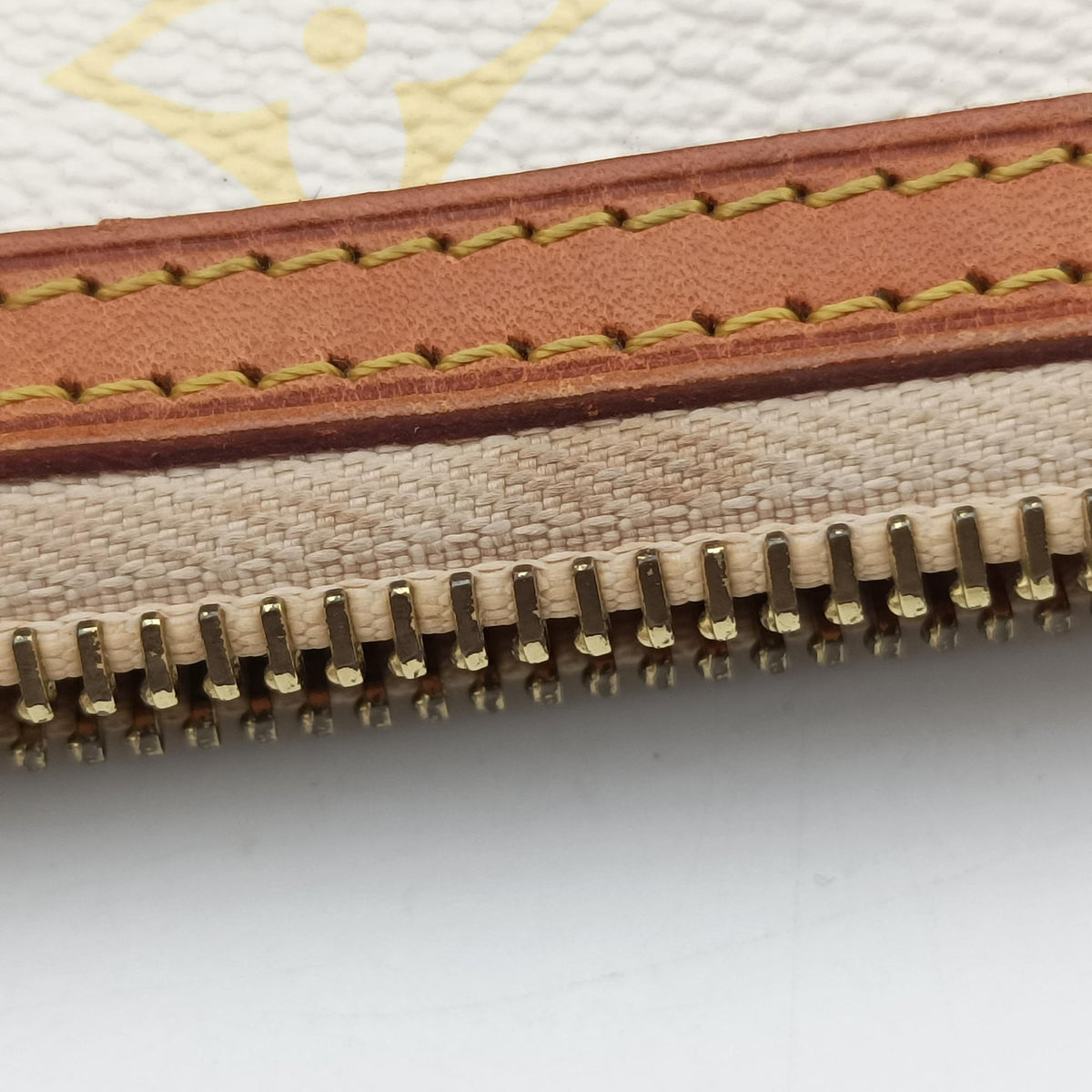 Pre-owned Louis Vuitton Pochette Mira MM Pouch white Monogram Multicolor M60096 handbag | stylenewstar