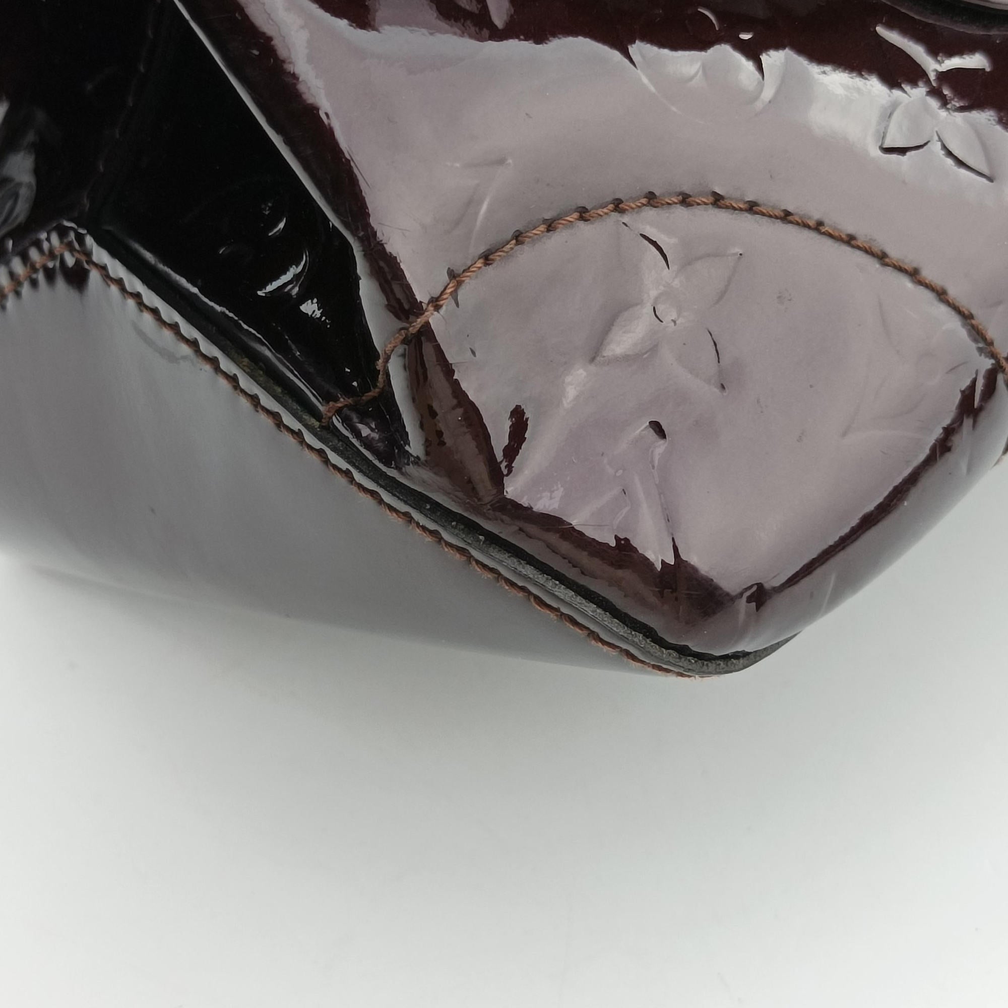 Secondhand Louis Vuitton Rosewood Avenue Amaranth Vernis M93510 shoulderbag | stylenewstar