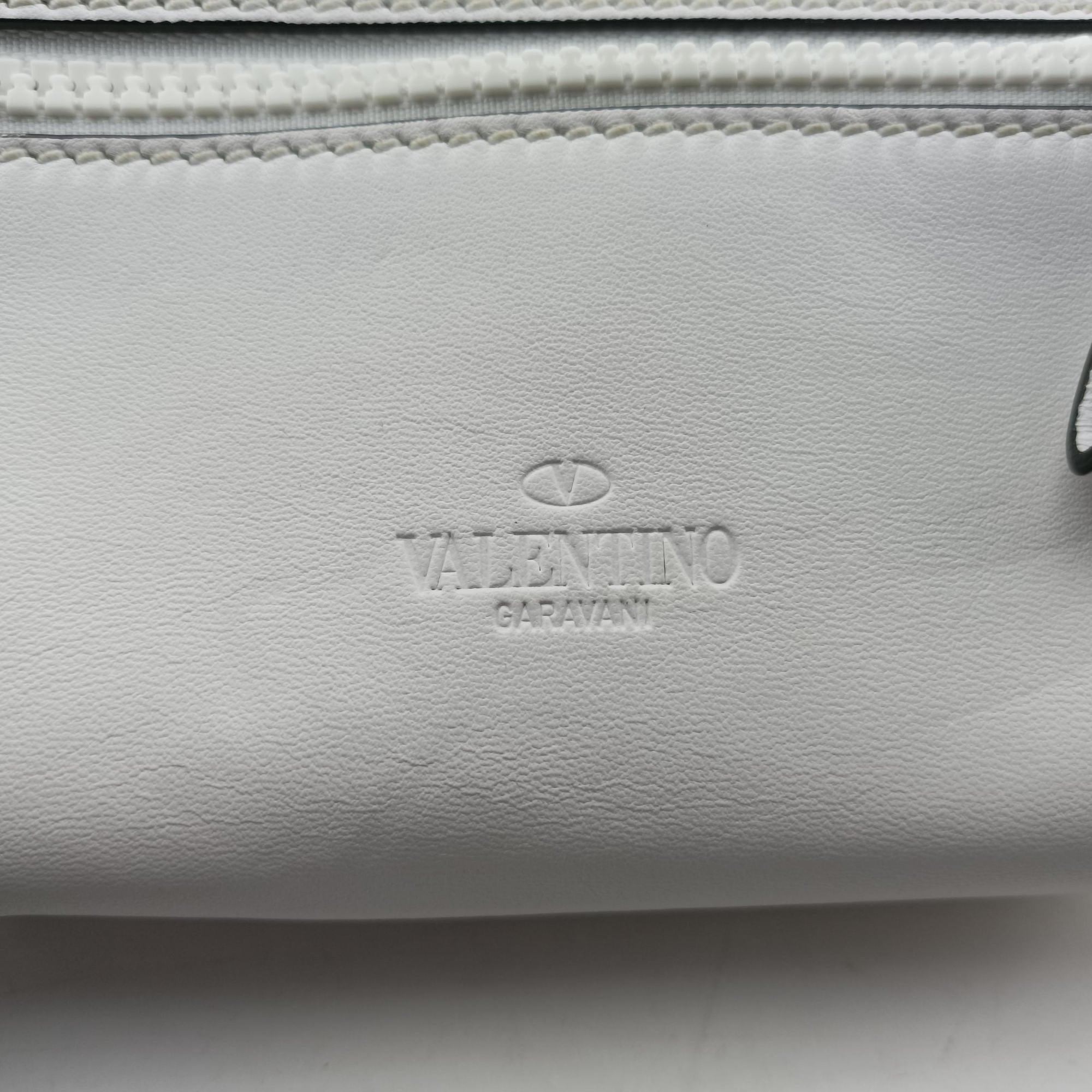 Pre-owned Valentino Rockstud White Leather  bum bag/waist bag | stylenewstar