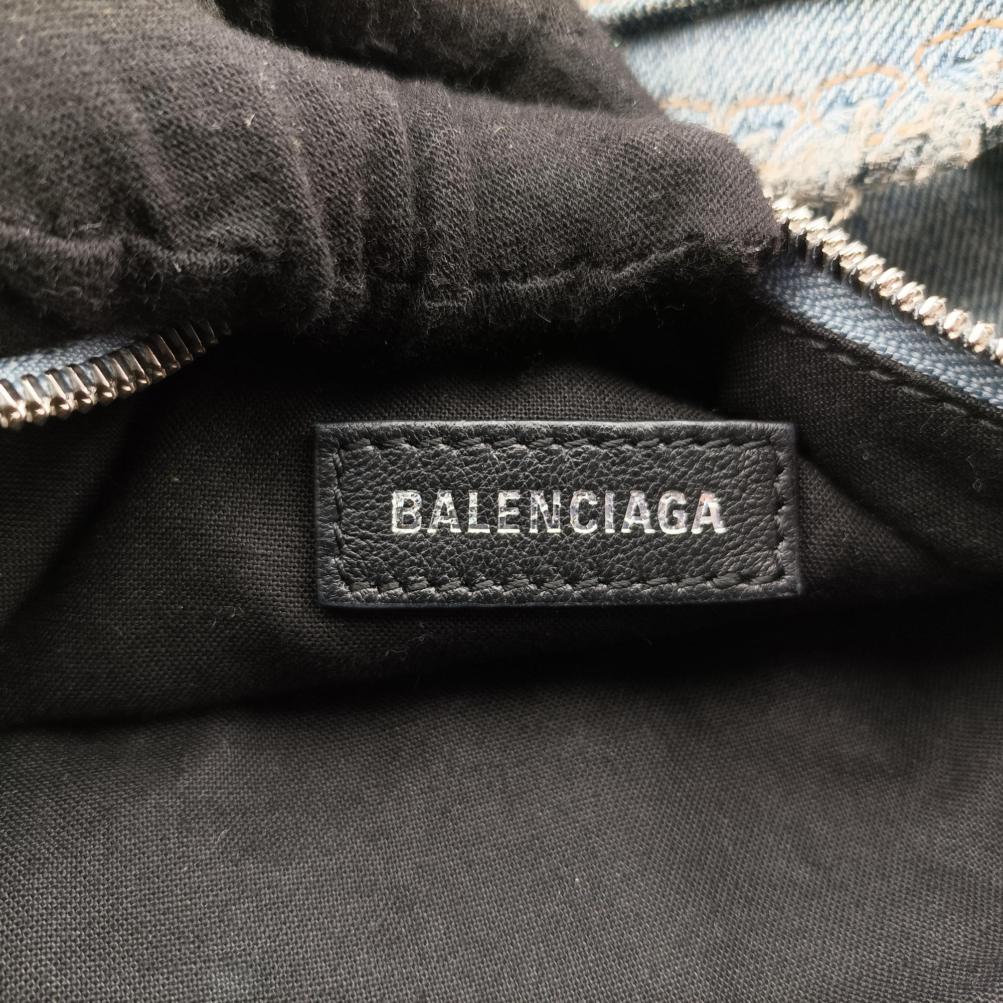 Pre-owned Balenciaga Le Cagole Blue denim  shoulderbag | stylenewstar