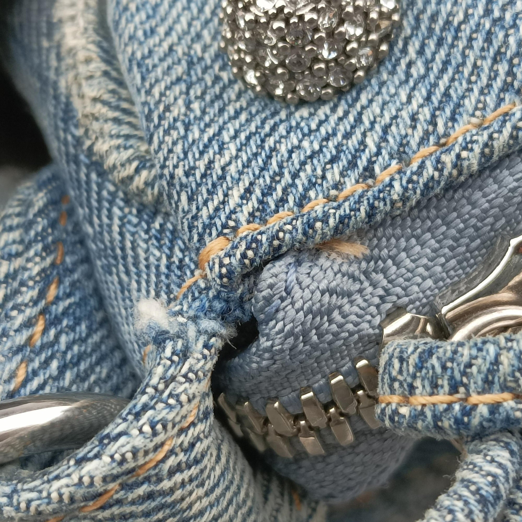 Pre-owned Balenciaga Le Cagole Blue denim  shoulderbag | stylenewstar
