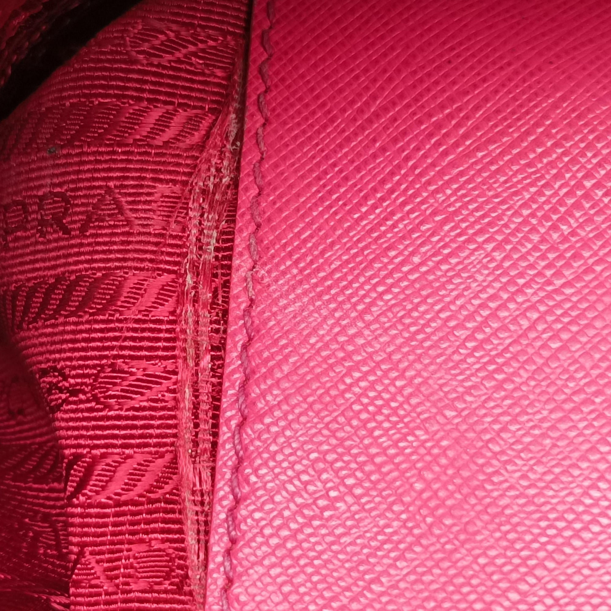Pre-owned Prada Promenade Pink SAFFIANO Leather BN2558 handbag | stylenewstar