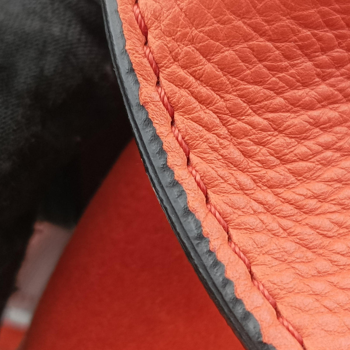 Secondhand Celine Trapeze Small Orange Suede×leather  shoulderbag | stylenewstar
