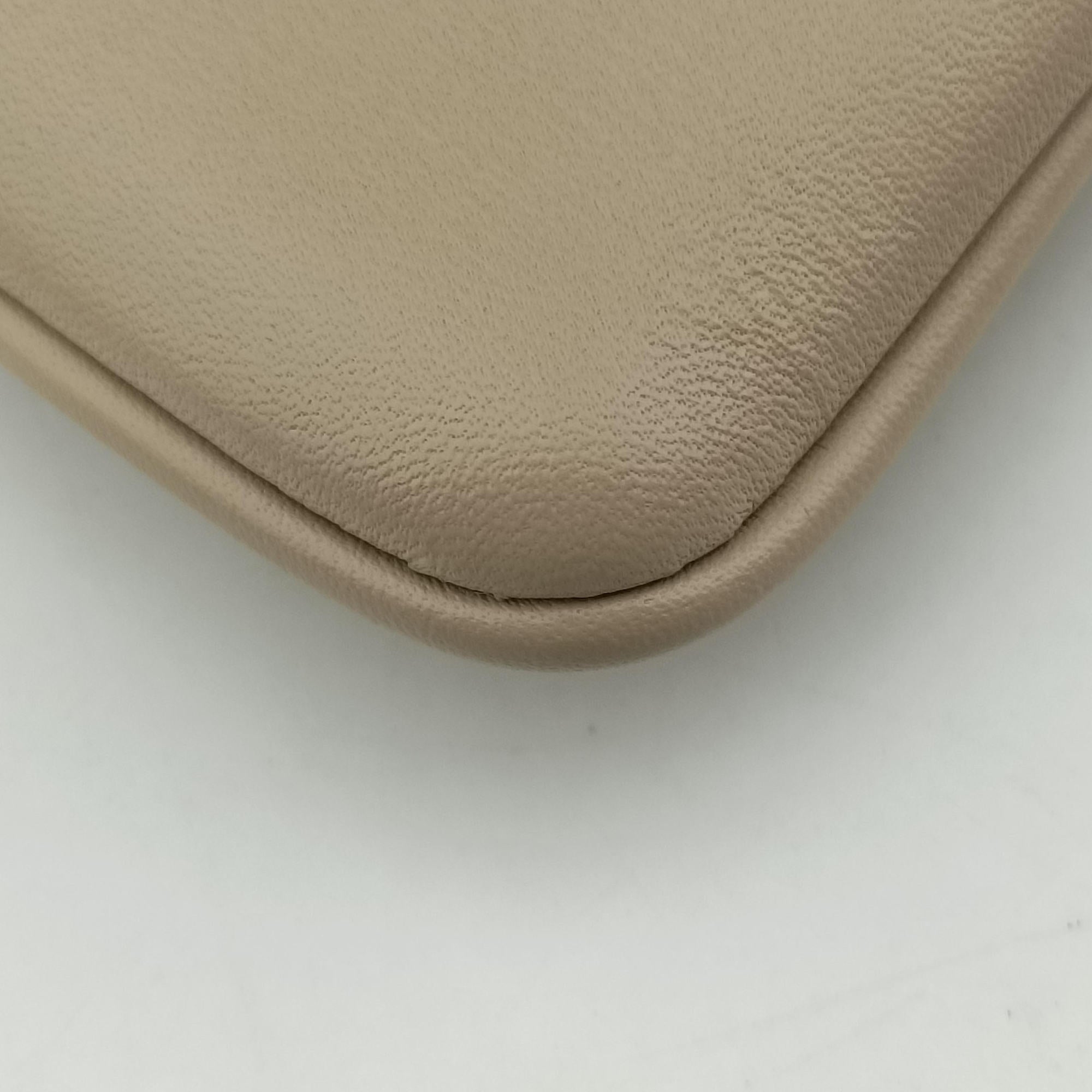 Pre-owned Christian Dior Diordouble Beige Leather  shoulderbag | stylenewstar