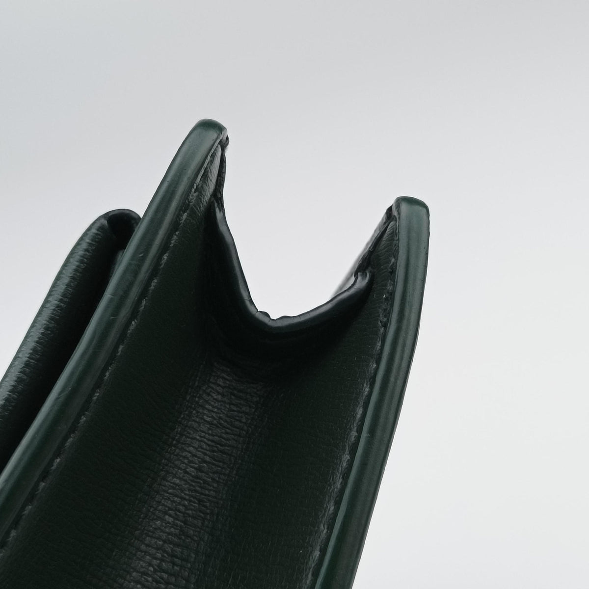 Pre-owned Yves Saint Laurent Sunset Green Leather 533026 shoulderbag | stylenewstar