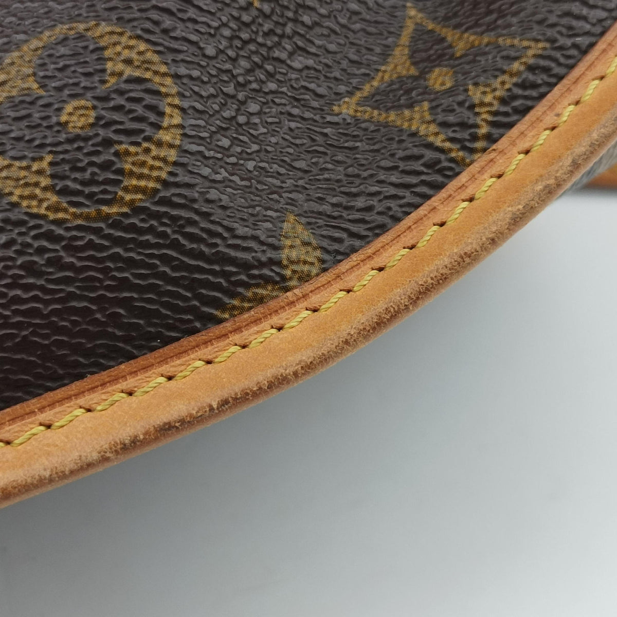 Pre-owned Louis Vuitton Menilmontant PM Brown Monogram canvas M40474 shoulderbag | stylenewstar