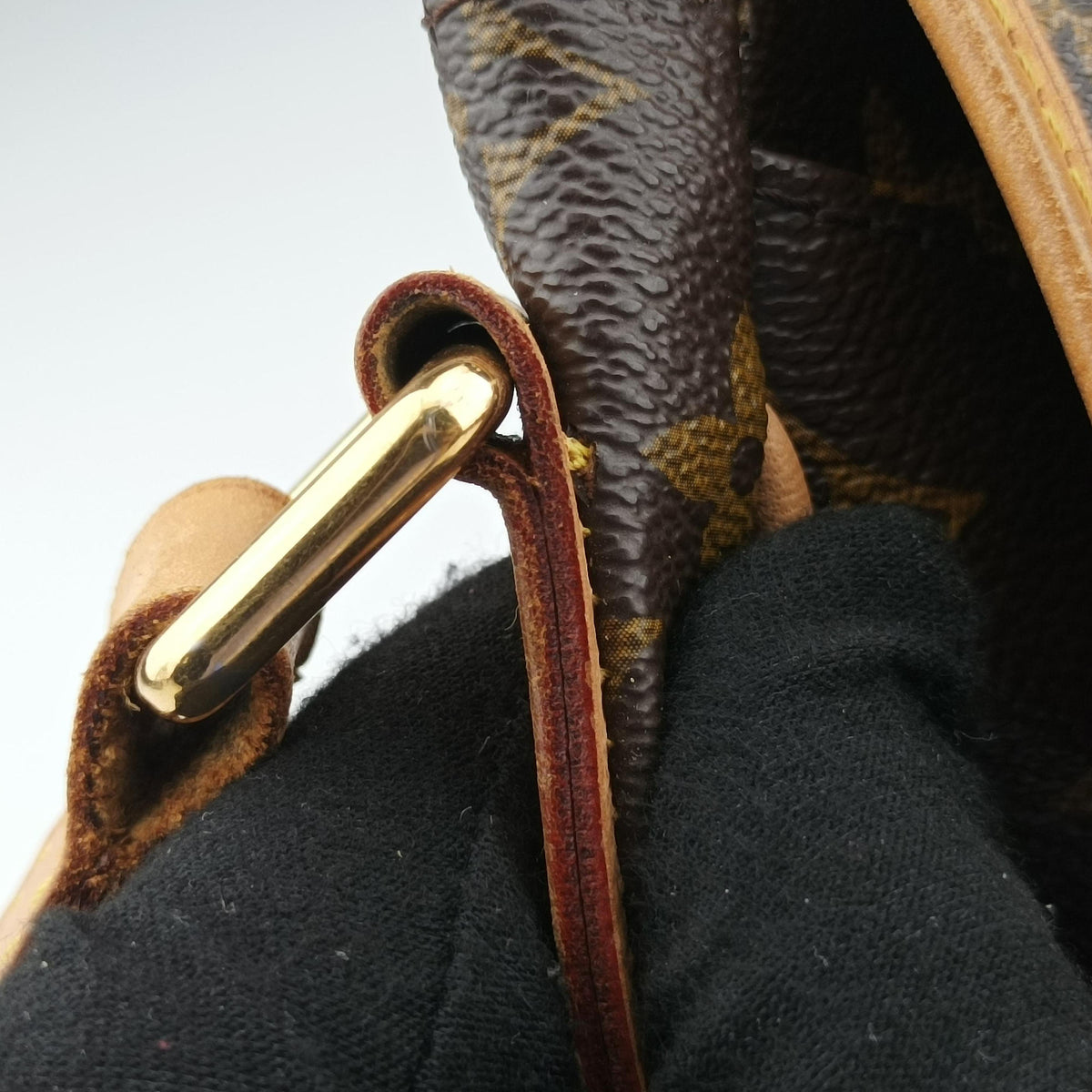 Pre-owned Louis Vuitton Menilmontant PM Brown Monogram canvas M40474 shoulderbag | stylenewstar