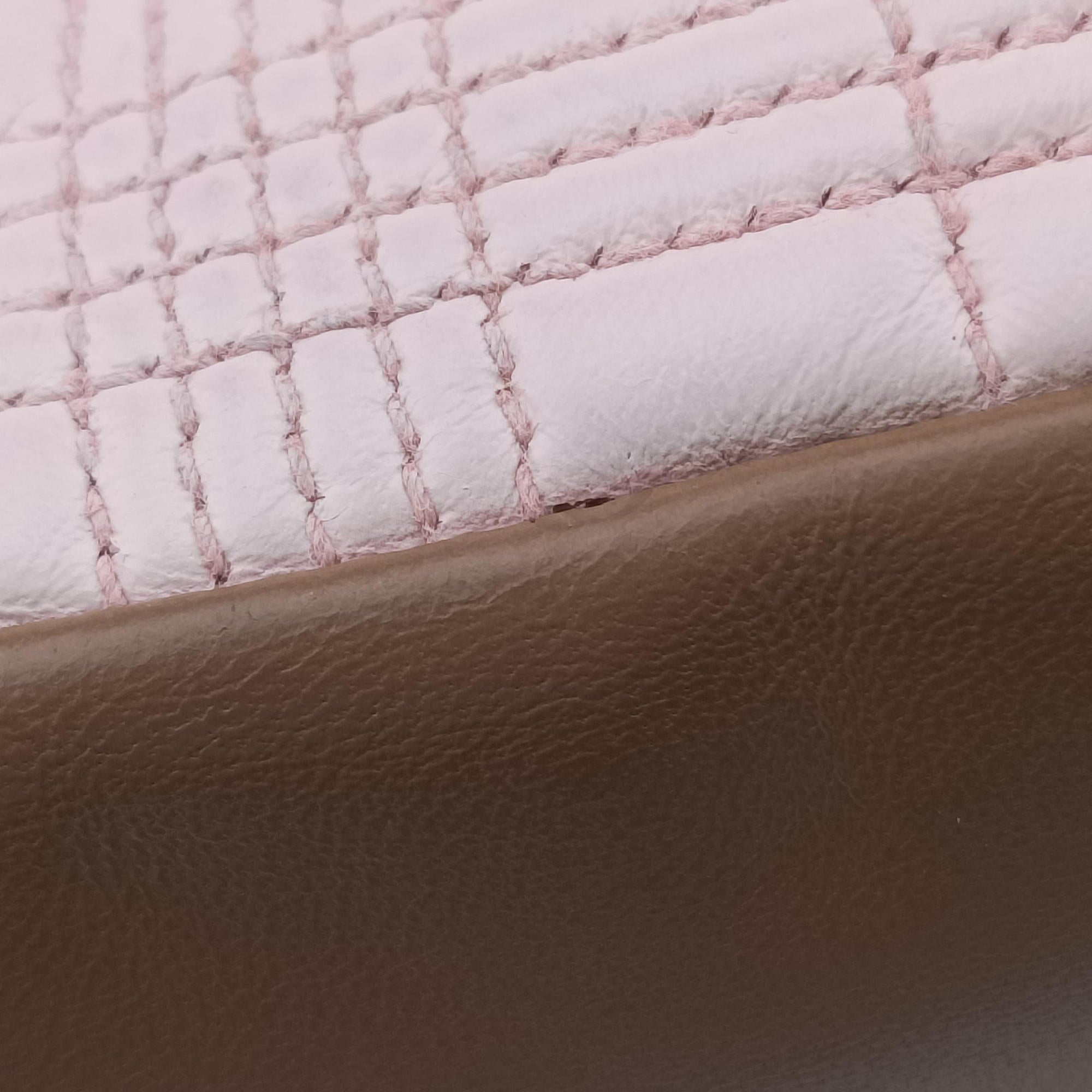 Pre-owned Burberry Lola chain TB Red×Pink×Beige Leather  shoulderbag | stylenewstar