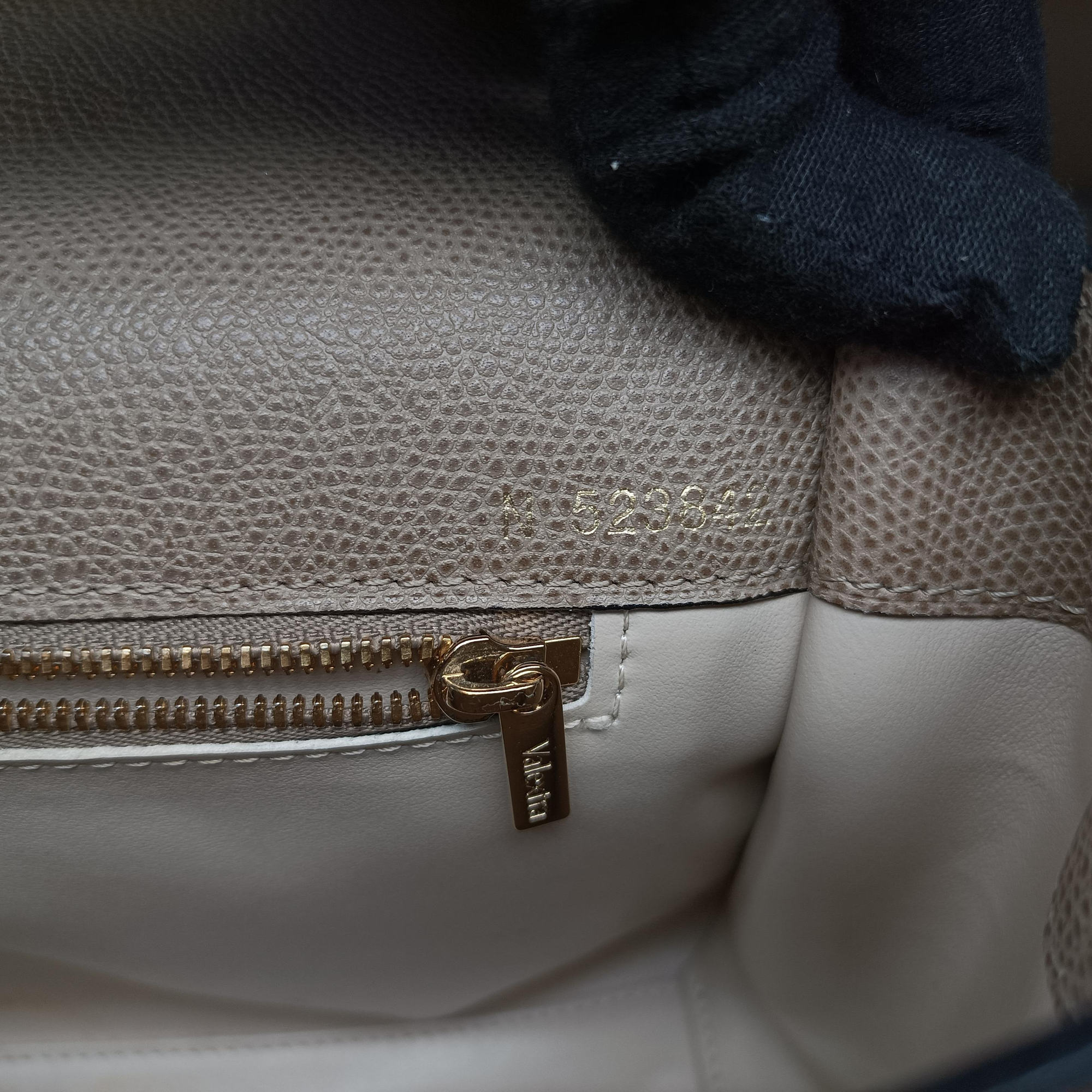 Secondhand Valextra Iside Grey Calfskin  shoulderbag | stylenewstar