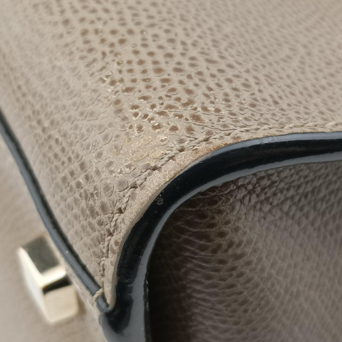 Secondhand Valextra Iside Grey Calfskin  shoulderbag | stylenewstar