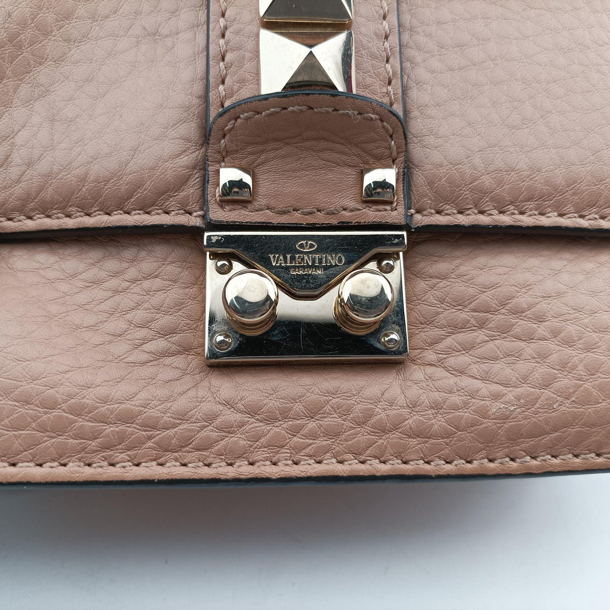 Pre-owned Valentino Rockstud Glam Lock Camel Leather  shoulderbag | stylenewstar