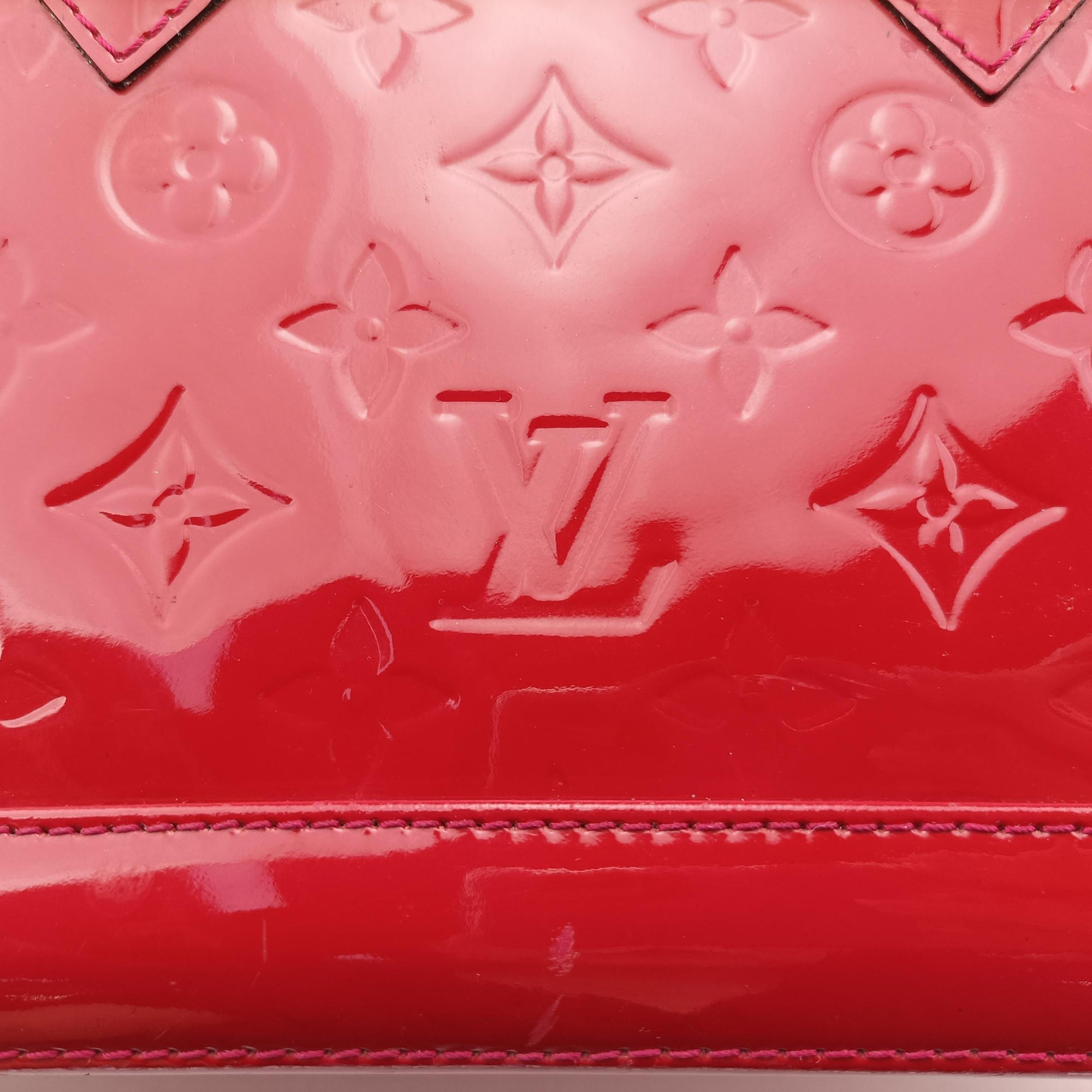 Pre-owned Louis Vuitton Alma BB pomme d'amour Vernis M90174 shoulderbag | stylenewstar