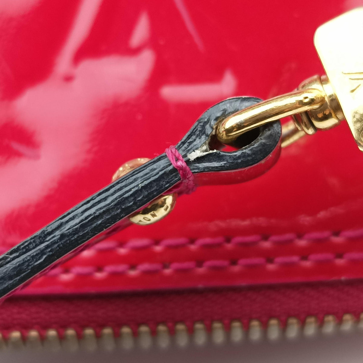 Pre-owned Louis Vuitton Alma BB pomme d'amour Vernis M90174 shoulderbag | stylenewstar