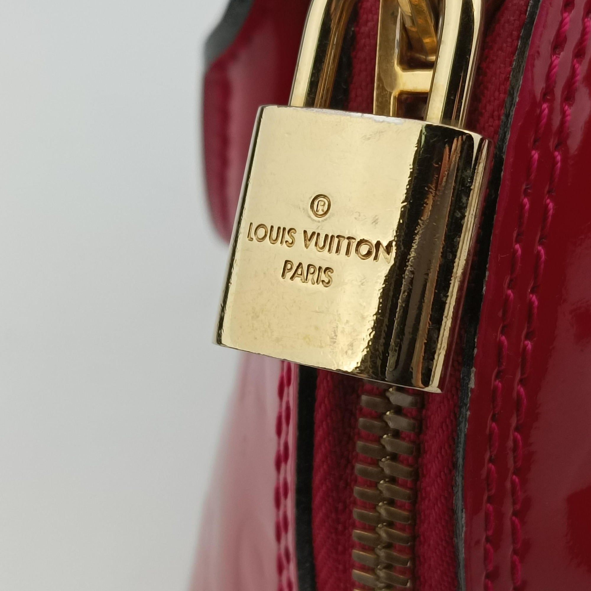 Pre-owned Louis Vuitton Alma BB pomme d'amour Vernis M90174 shoulderbag | stylenewstar