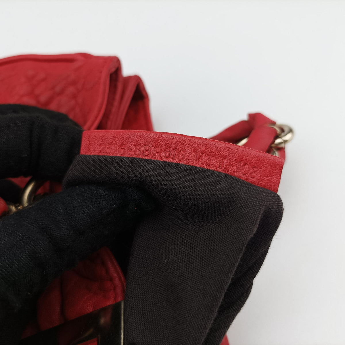 Pre-owned Fendi Mia Red Leather 8BR616 handbag | stylenewstar