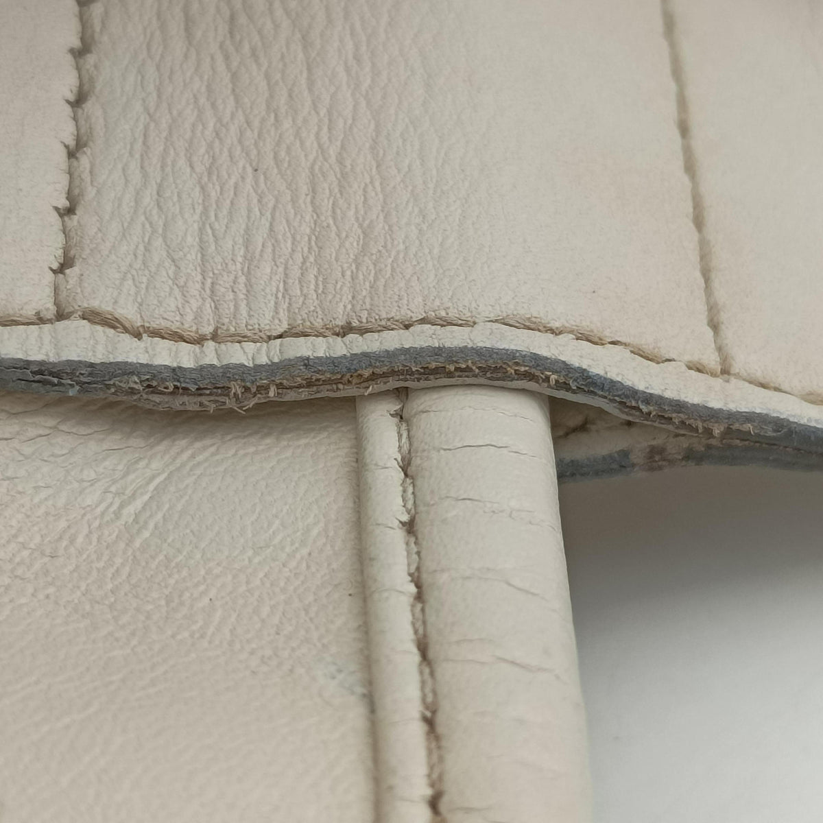 Pre-owned Gucci GG Running White×Beige Canvas×Leather 247183 handbag | stylenewstar