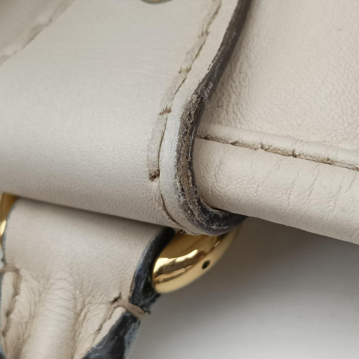 Pre-owned Gucci GG Running White×Beige Canvas×Leather 247183 handbag | stylenewstar