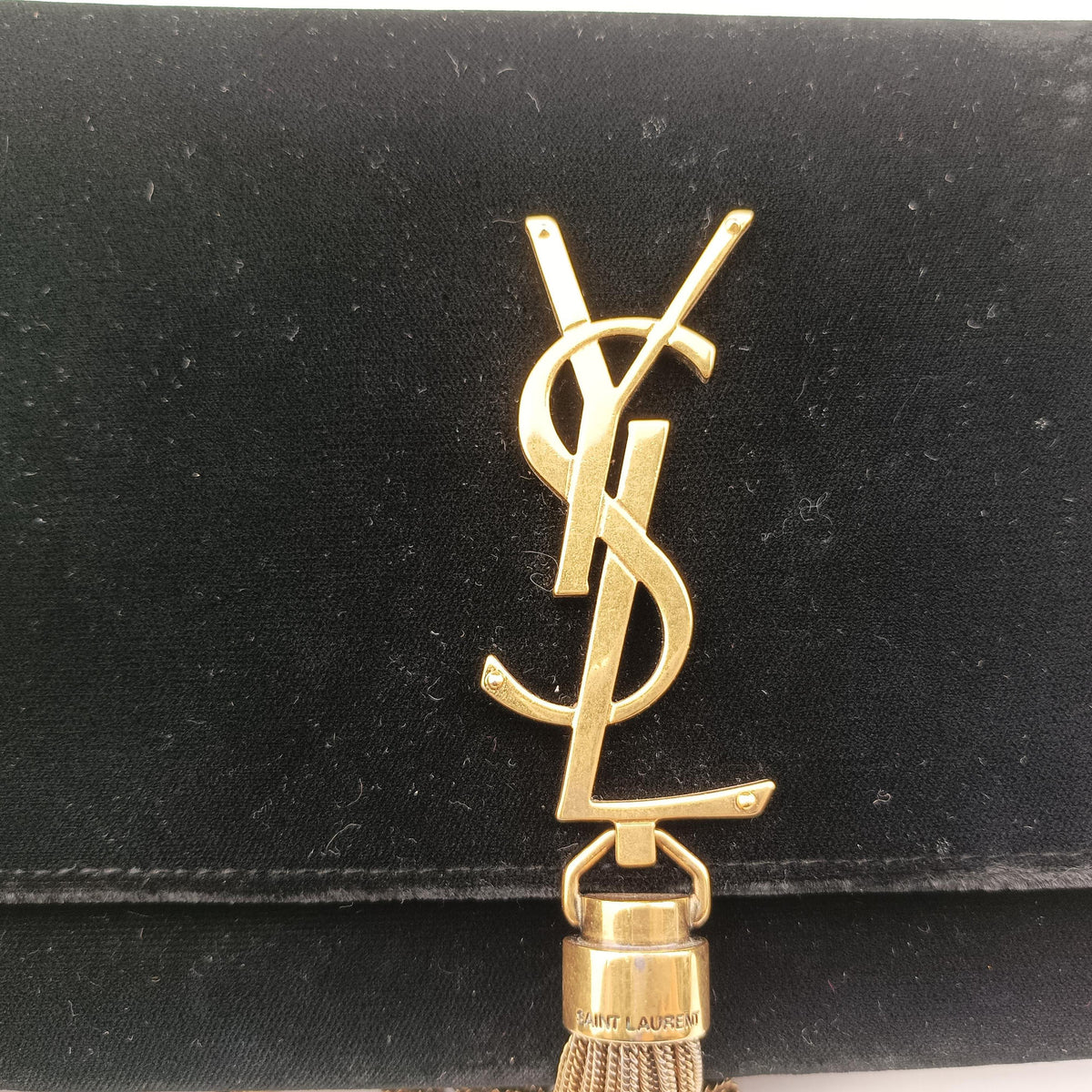 Secondhand Yves Saint Laurent KATE Black velour 474366 shoulderbag | stylenewstar