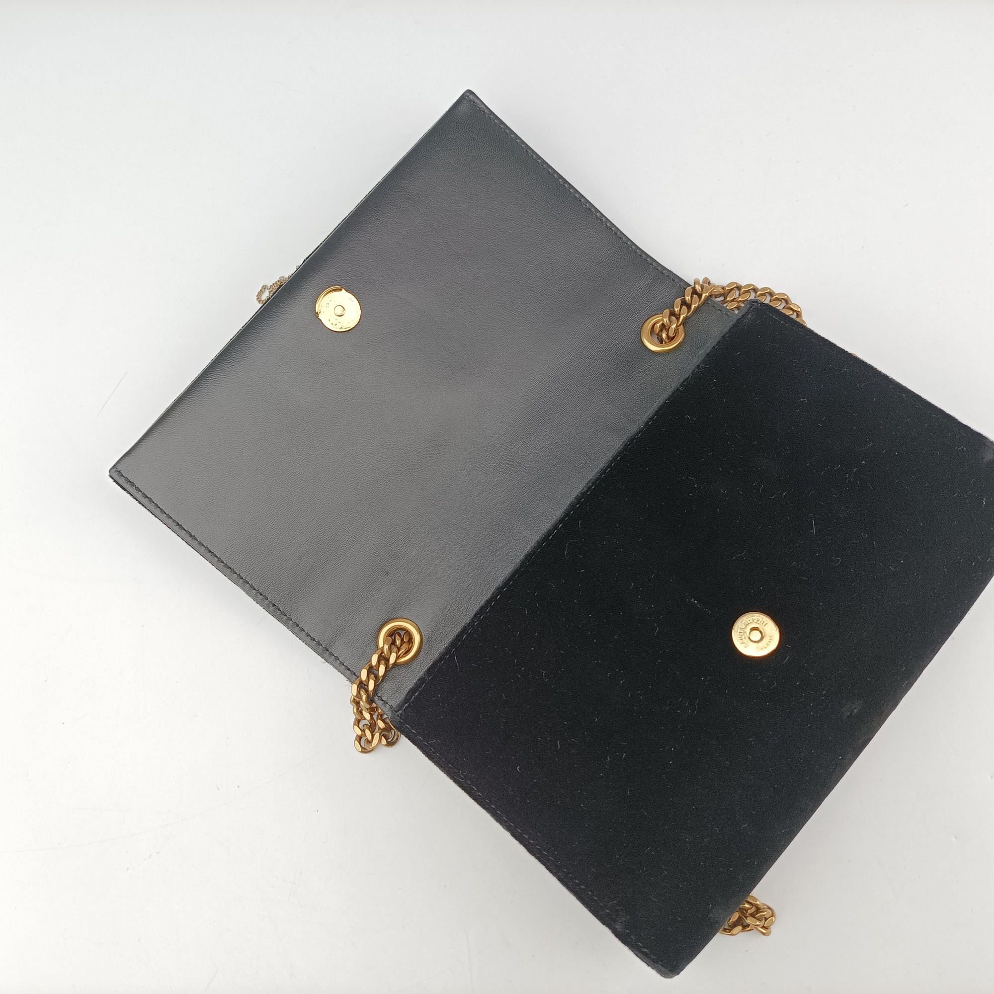 Secondhand Yves Saint Laurent KATE Black velour 474366 shoulderbag | stylenewstar