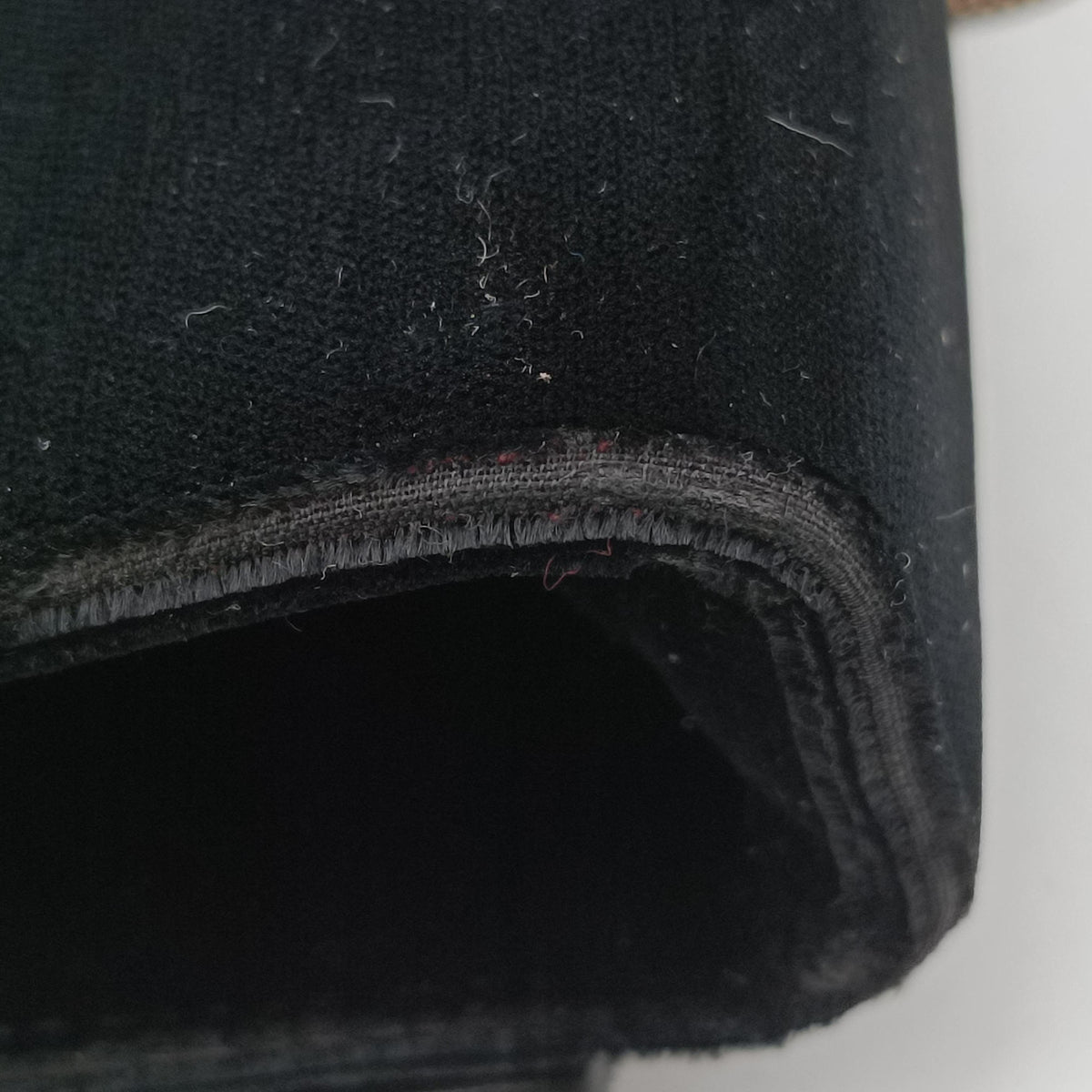 Secondhand Yves Saint Laurent KATE Black velour 474366 shoulderbag | stylenewstar