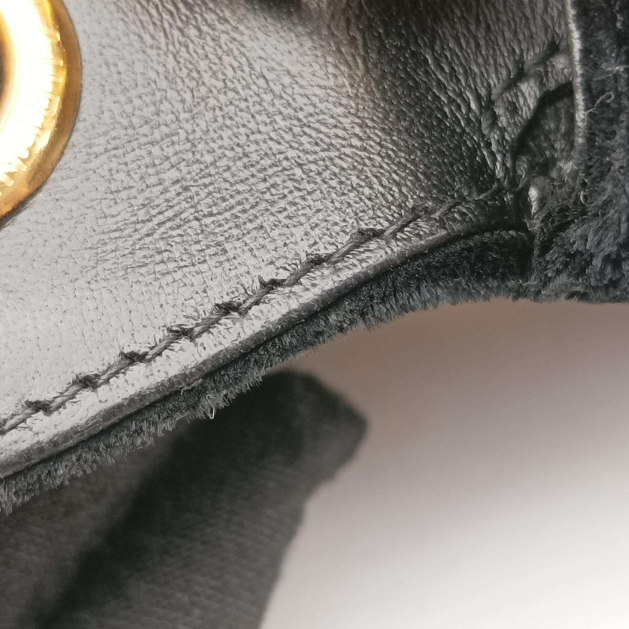 Vintage Yves Saint Laurent VICKY Black velour 538439 shoulderbag | stylenewstar