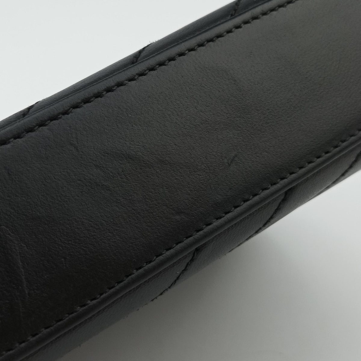 Pre-owned Yves Saint Laurent Monogram Envelope Black Leather 396909 shoulderbag | stylenewstar