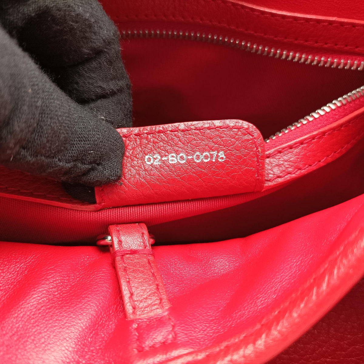 Pre-owned Christian Dior Hobo Red Leather  handbag | stylenewstar