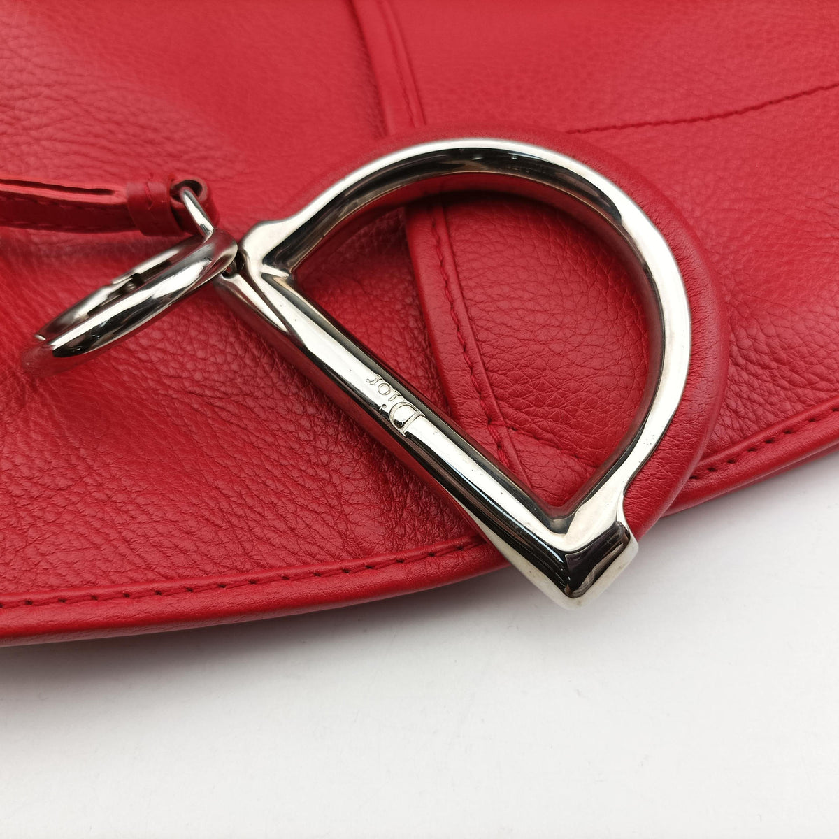 Pre-owned Christian Dior Hobo Red Leather  handbag | stylenewstar