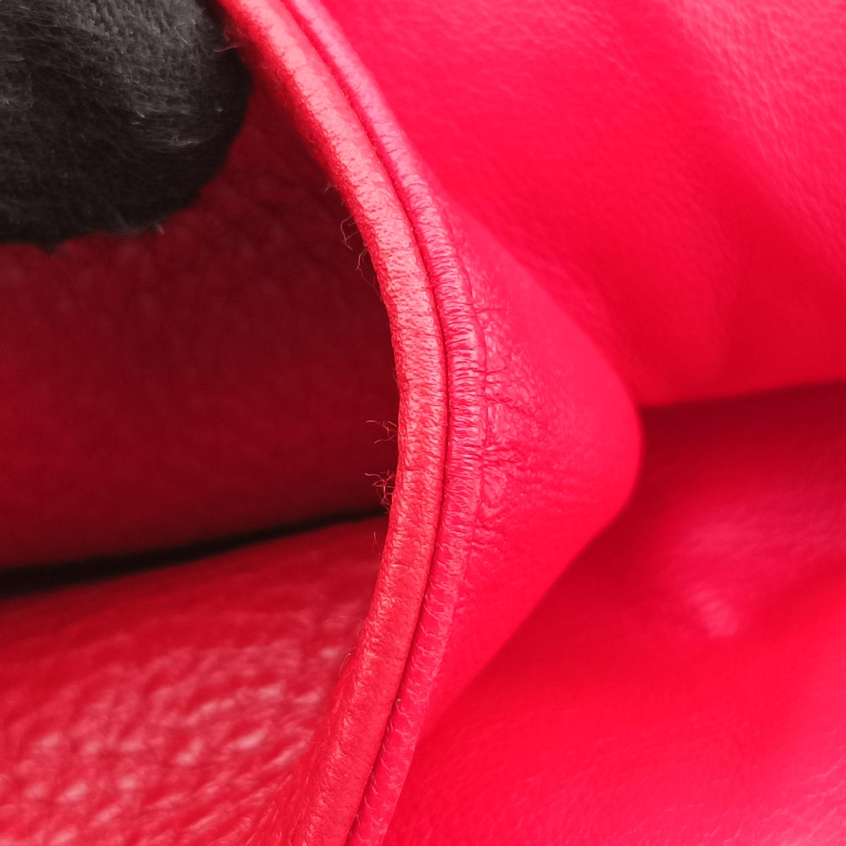 Pre-owned Christian Dior Hobo Red Leather  handbag | stylenewstar