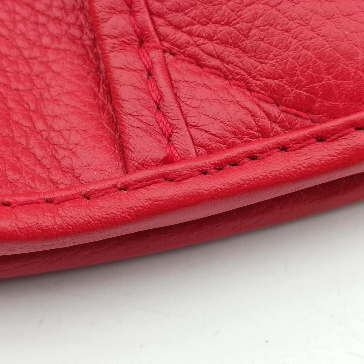 Pre-owned Christian Dior Hobo Red Leather  handbag | stylenewstar
