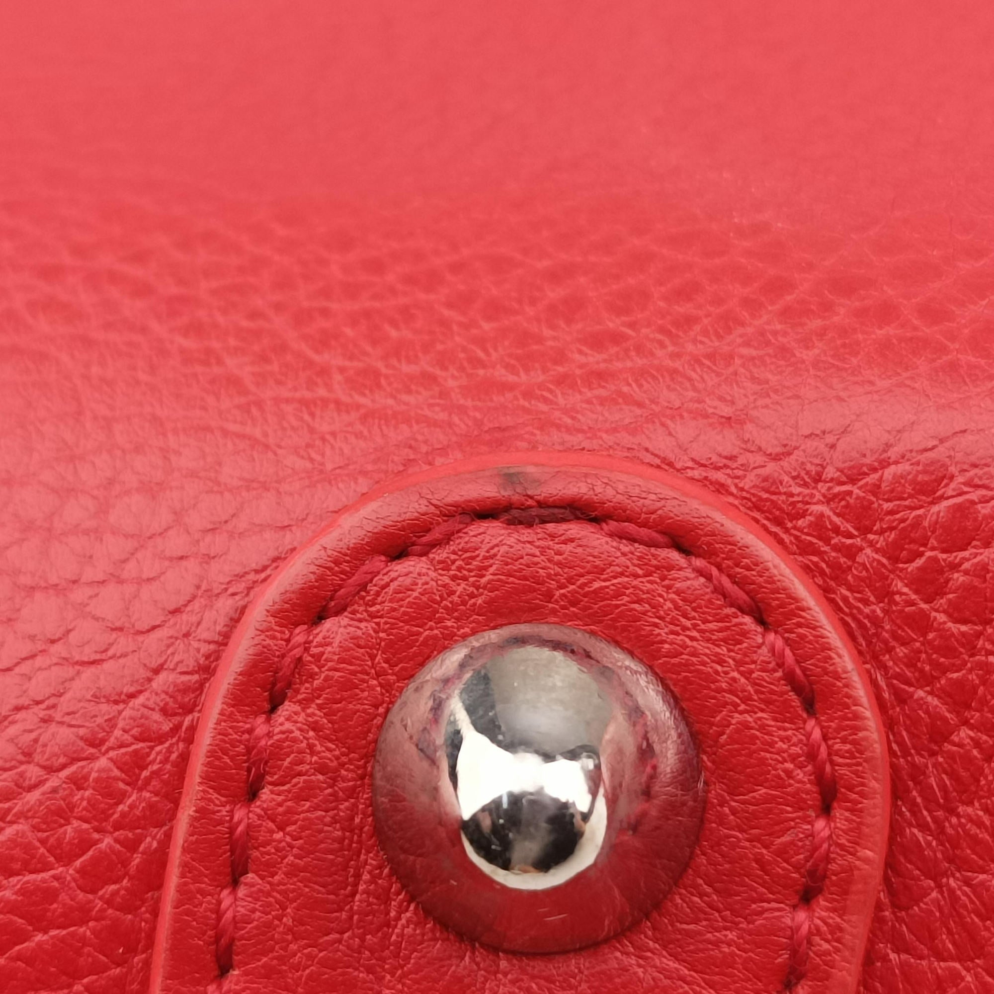 Pre-owned Christian Dior Hobo Red Leather  handbag | stylenewstar