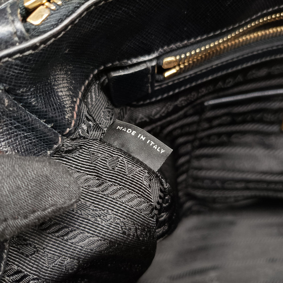 Pre-owned Prada Galleria Black SAFFIANO Leather BN2274 shoulderbag | stylenewstar
