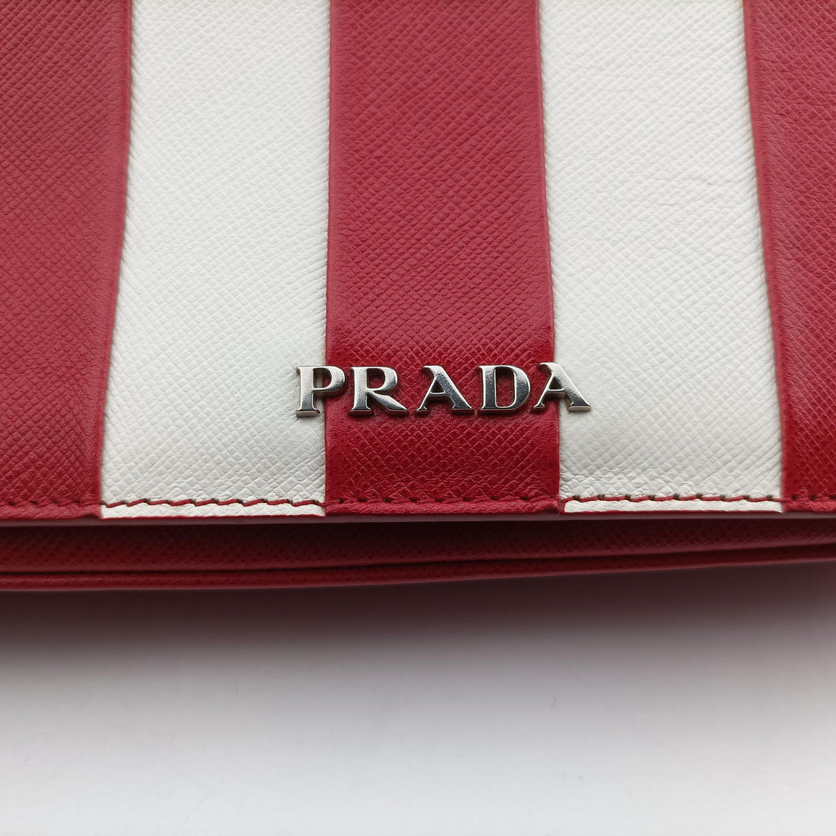 Vintage Prada stripe Baiade Red×white SAFFIANO Leather 1BD009 shoulderbag | stylenewstar