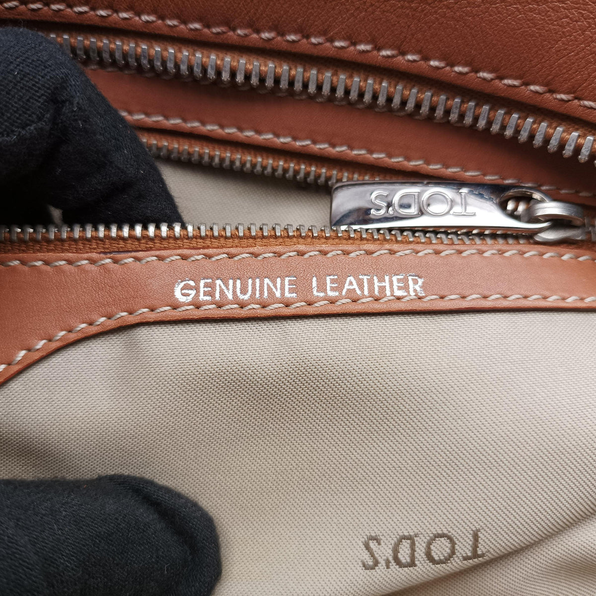 Secondhand TODS D Styling Brown Leather  shoulderbag | stylenewstar