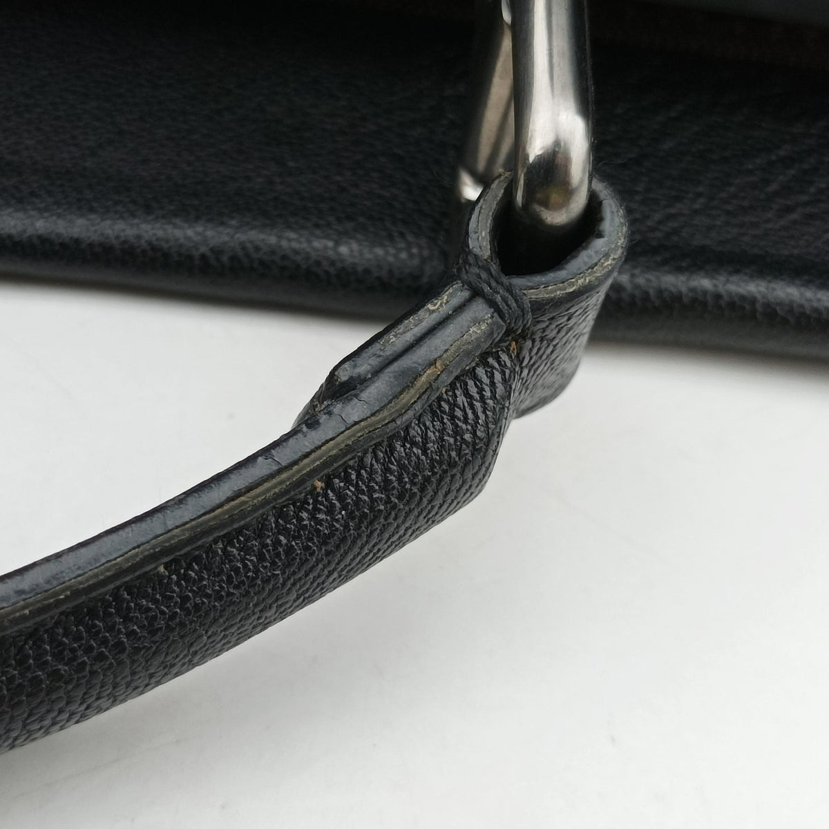Pre-owned Fendi PEEKABOO Large Black Leather 8BN210 shoulderbag | stylenewstar