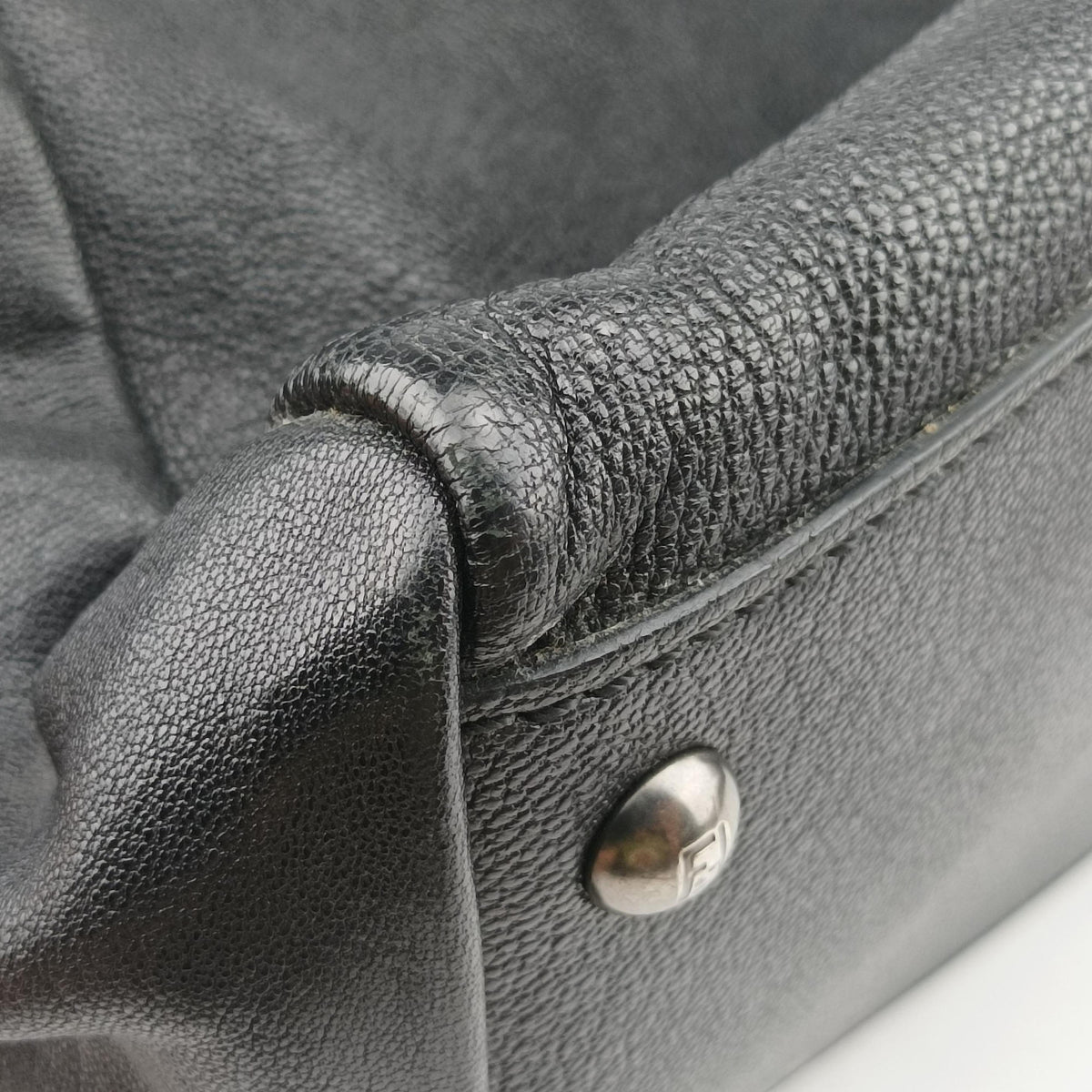 Pre-owned Fendi PEEKABOO Large Black Leather 8BN210 shoulderbag | stylenewstar