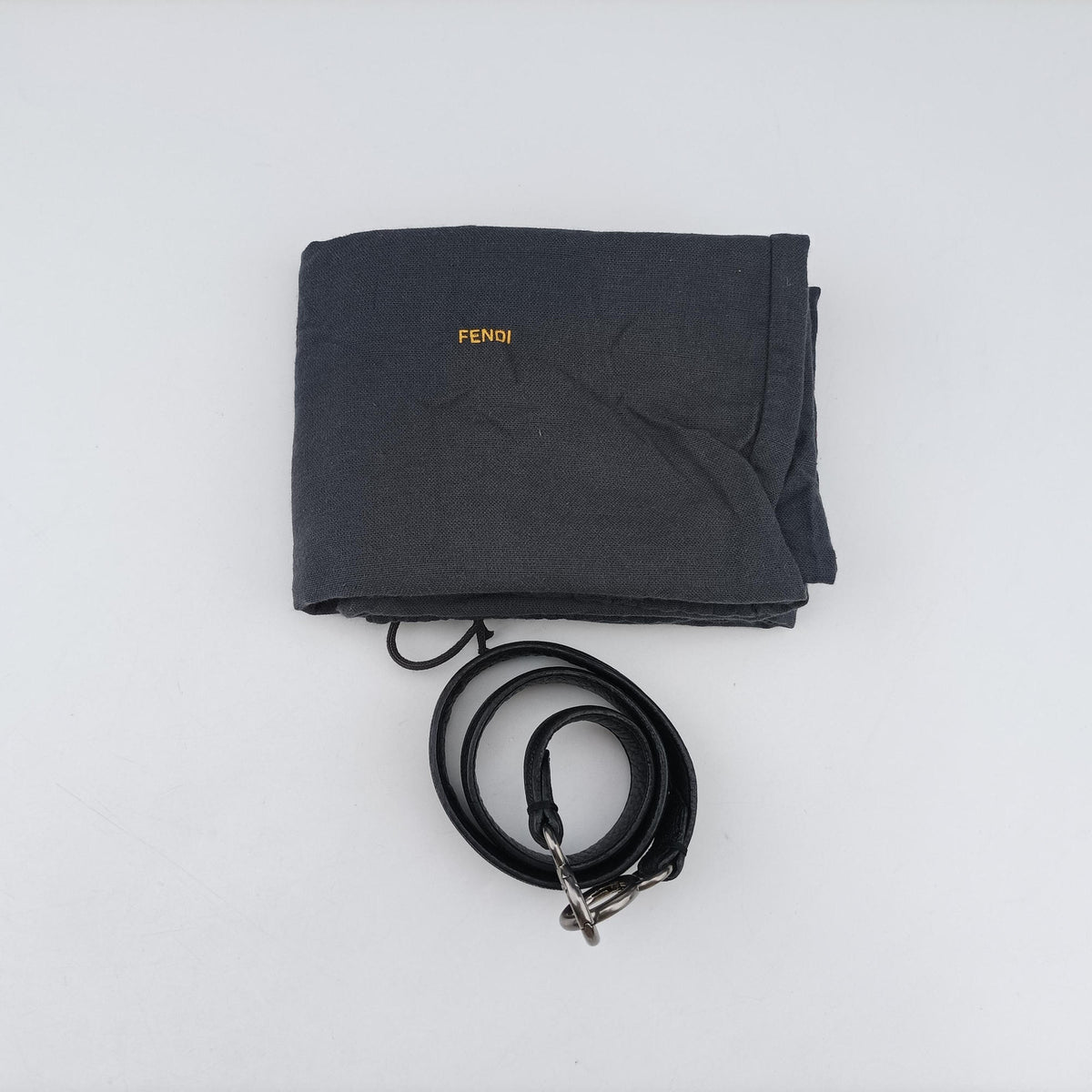 Pre-owned Fendi PEEKABOO Large Black Leather 8BN210 shoulderbag | stylenewstar